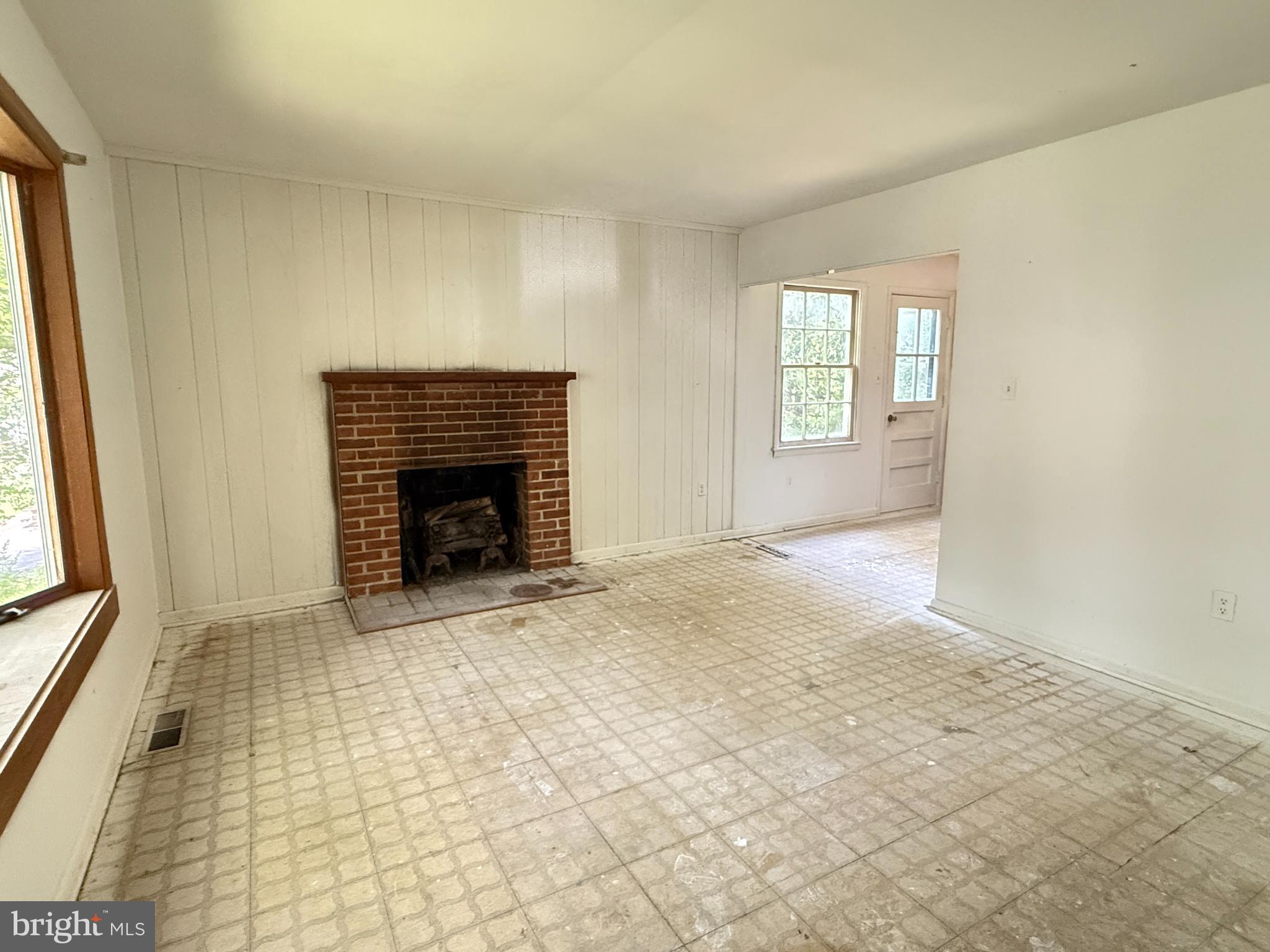 LAKE RIDGE - Residential