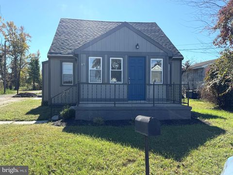Photo of 37 Beaver Avenue, PENNSVILLE, NJ 08070 (MLS # NJSA2016748)
