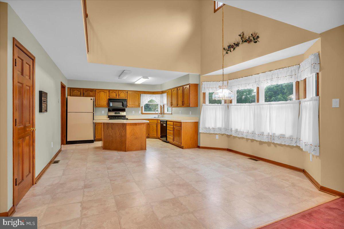 515 MACINTOSH DRIVE