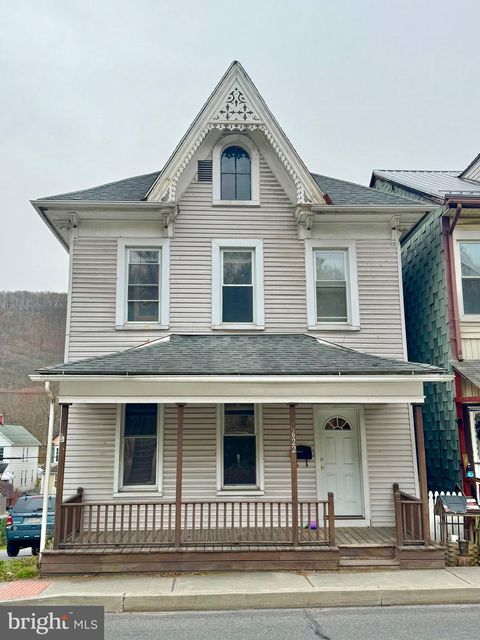 Photo of 622 Washington Avenue, TYRONE, PA 16686 (MLS # PABR2015860)