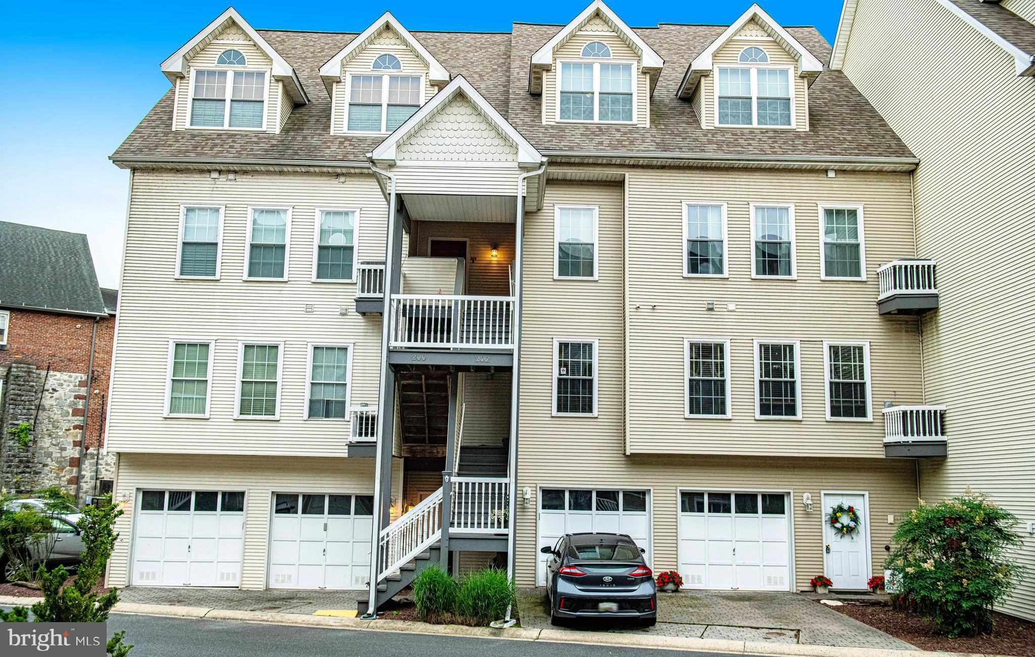 202 SENECA WAY B 38