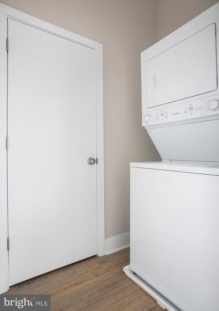 POINT BREEZE - Residential Lease