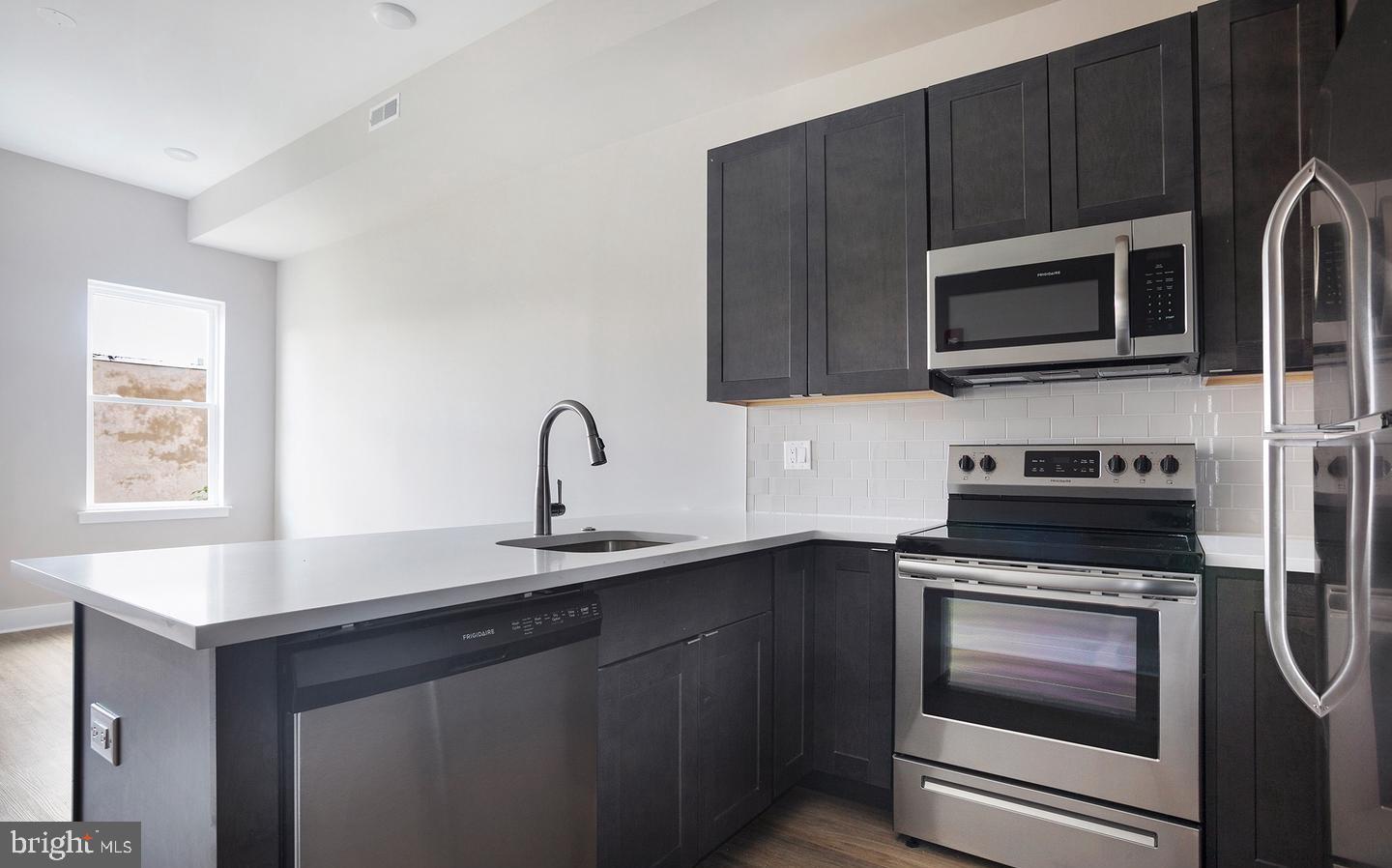 POINT BREEZE - Residential Lease
