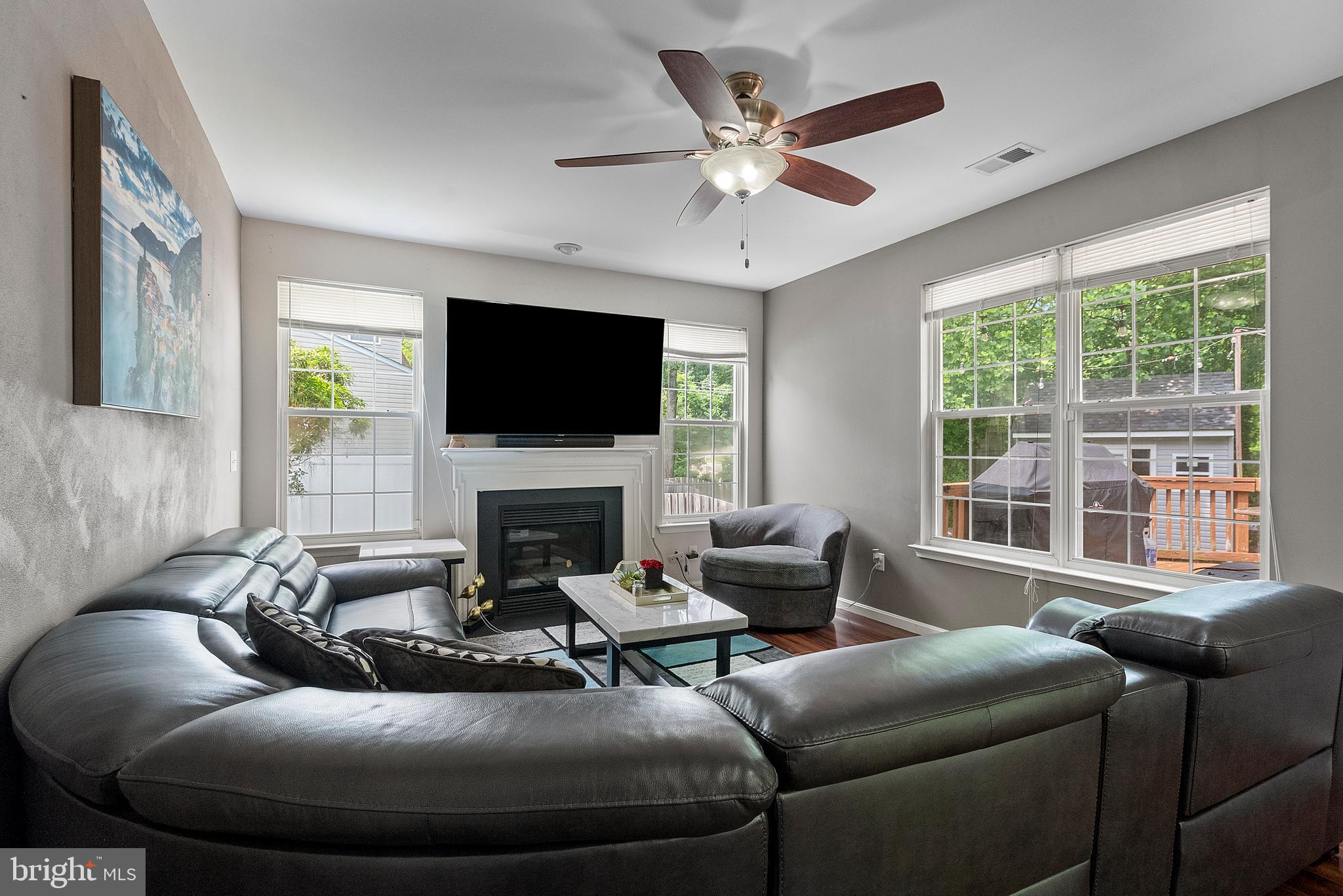 BERRY VALLEY - Residential Lease