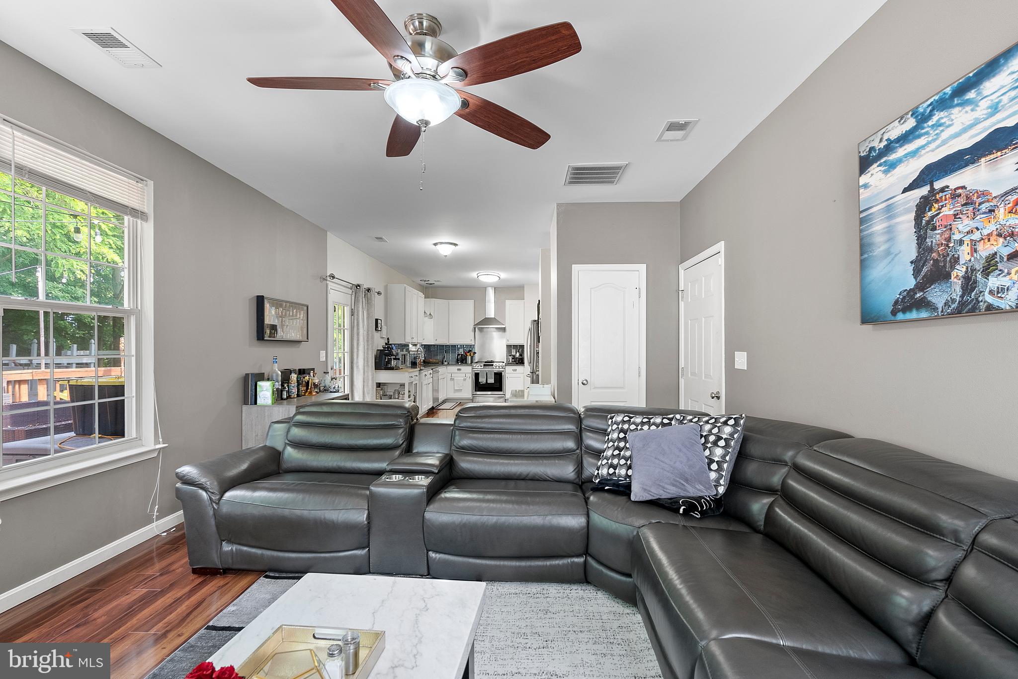 BERRY VALLEY - Residential Lease