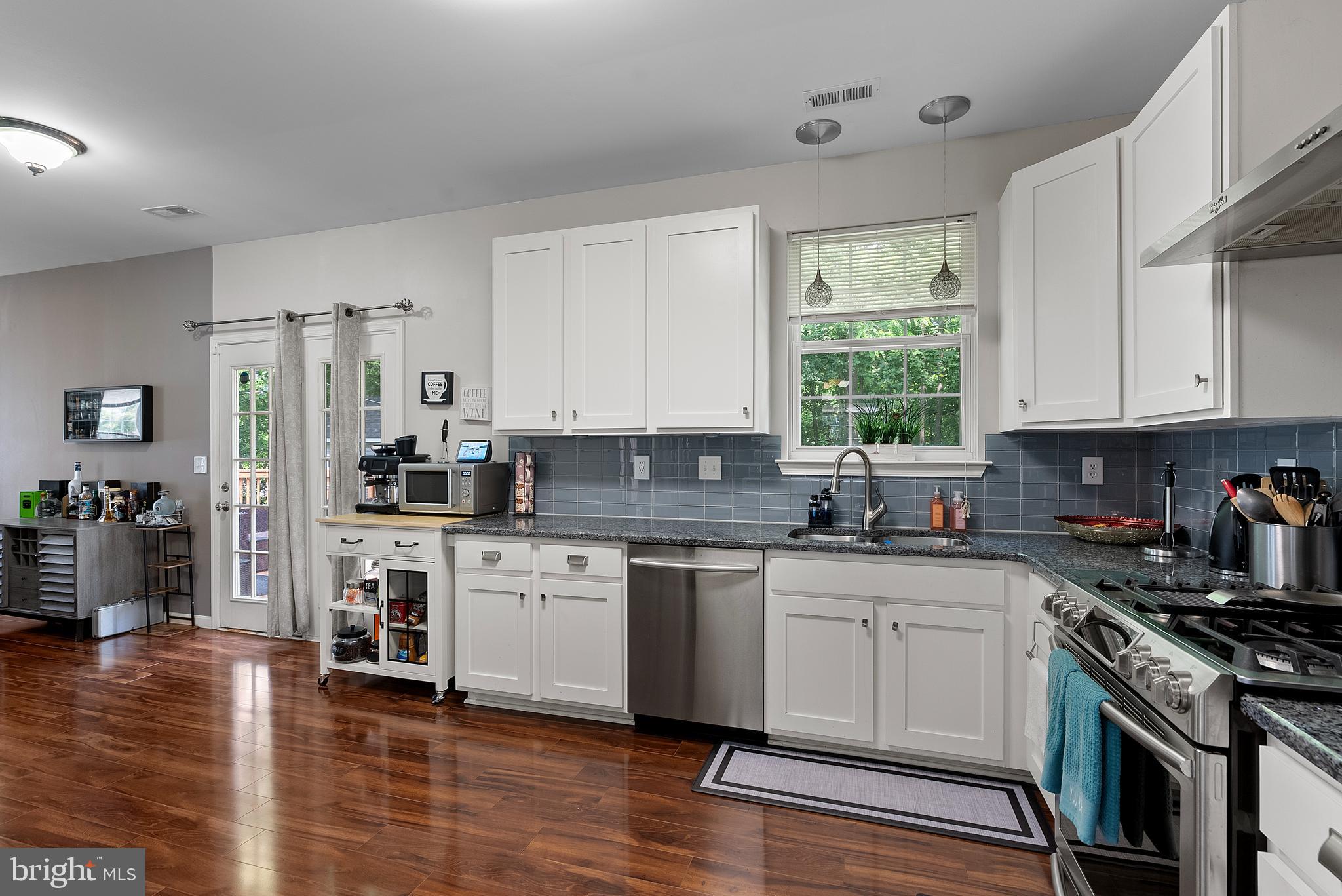 BERRY VALLEY - Residential Lease