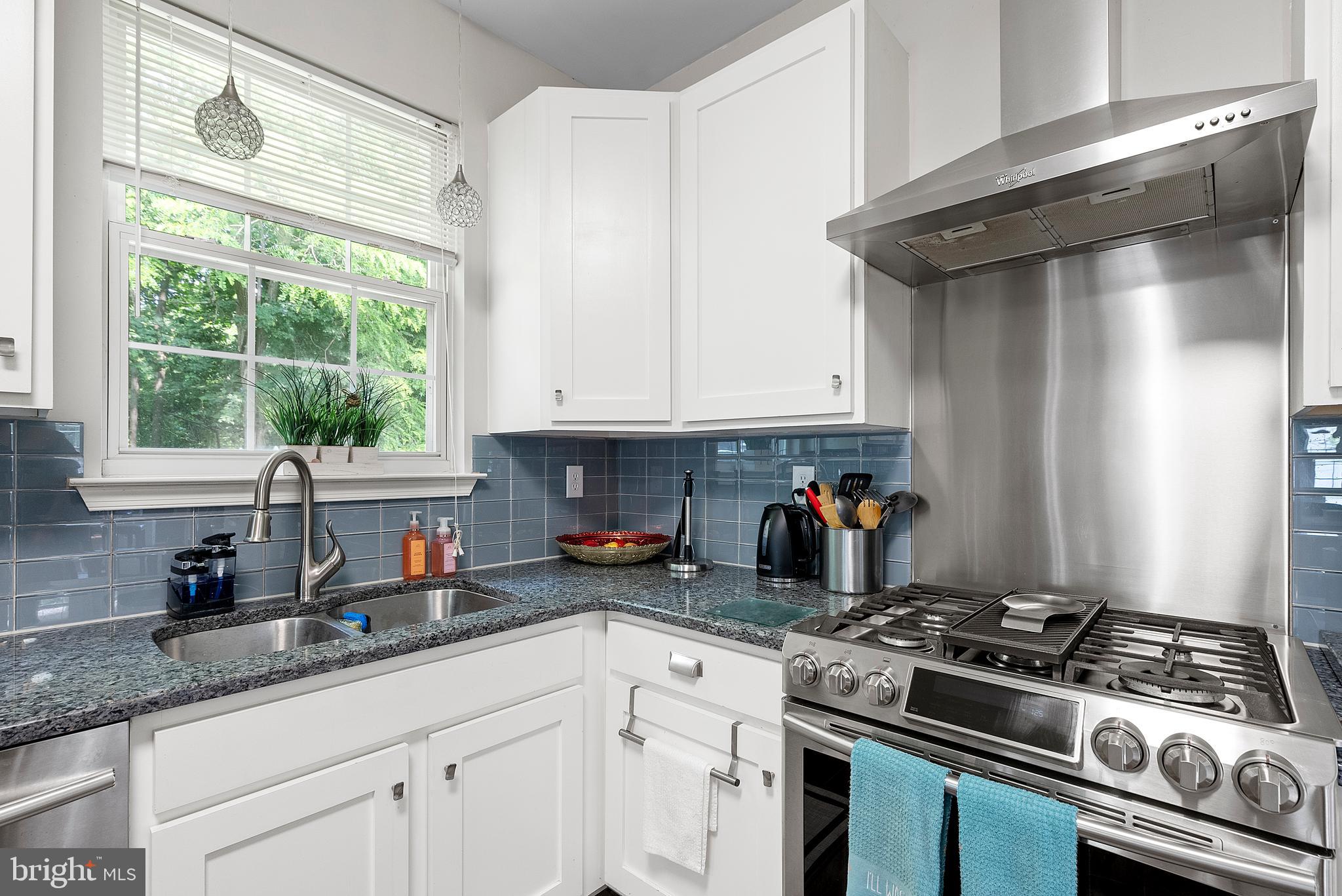 BERRY VALLEY - Residential Lease