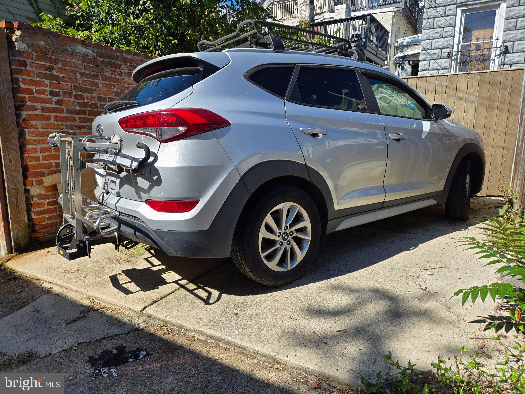 2013 E LOMBARD STREET