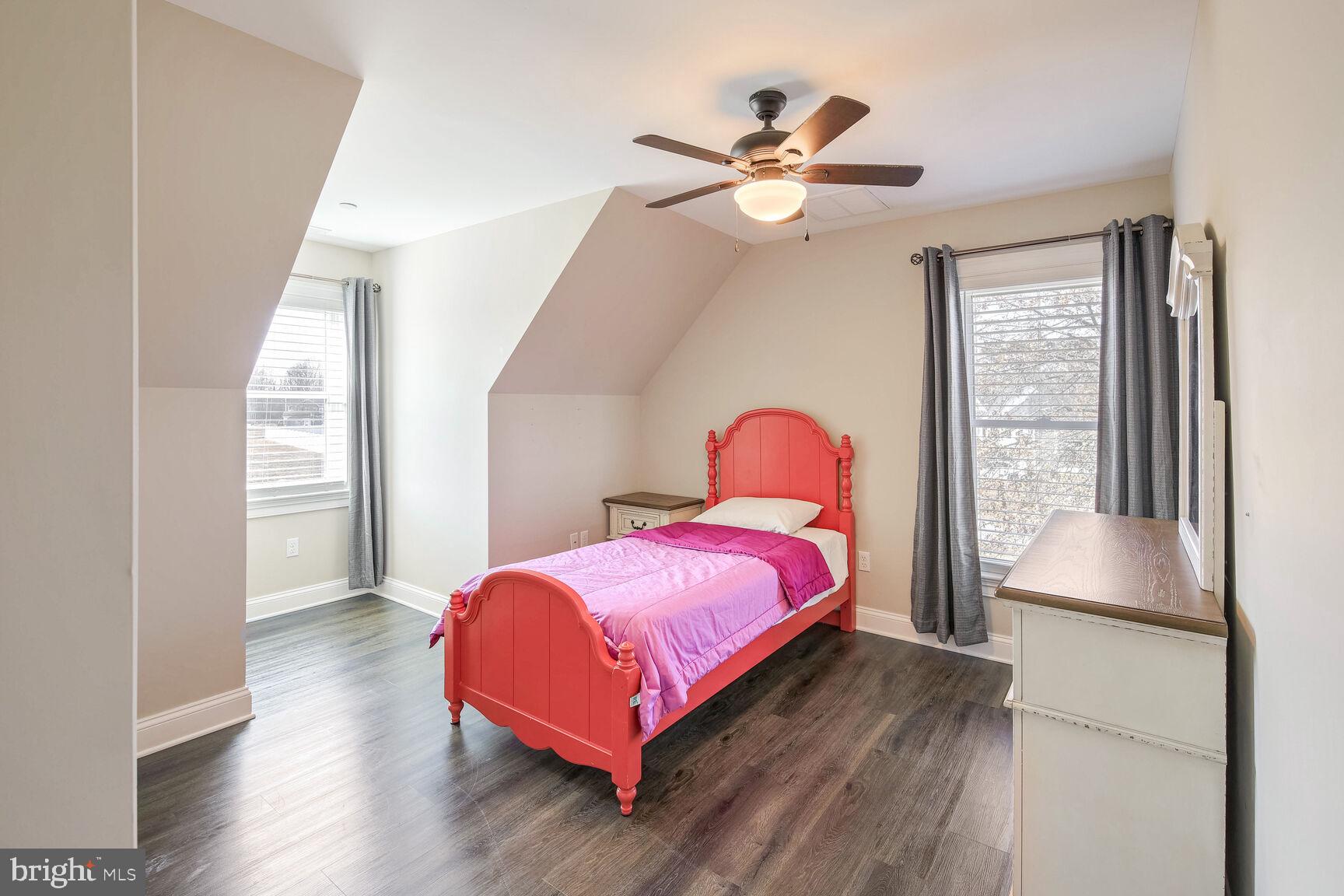 LORDS CROSSING - Residential