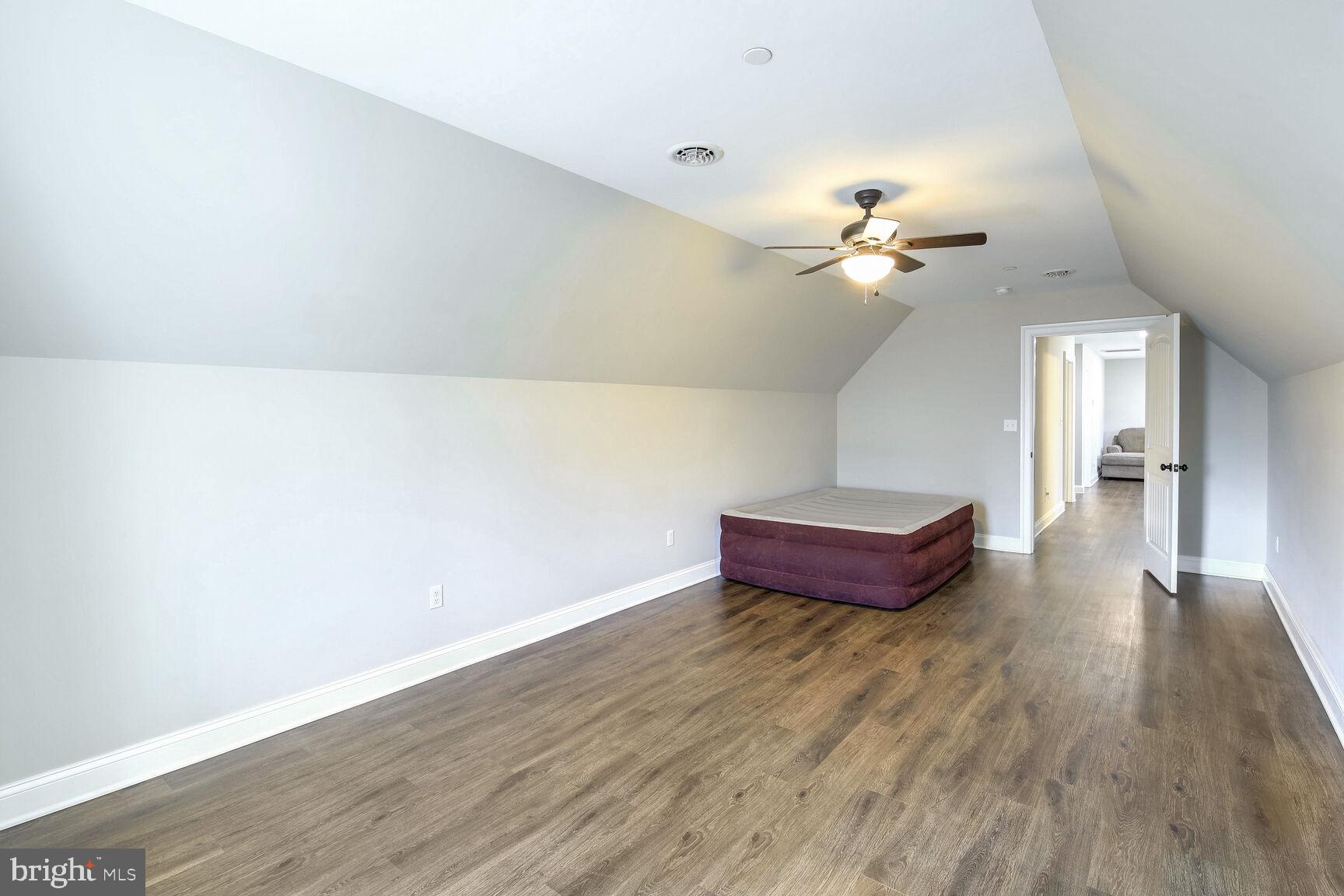 LORDS CROSSING - Residential