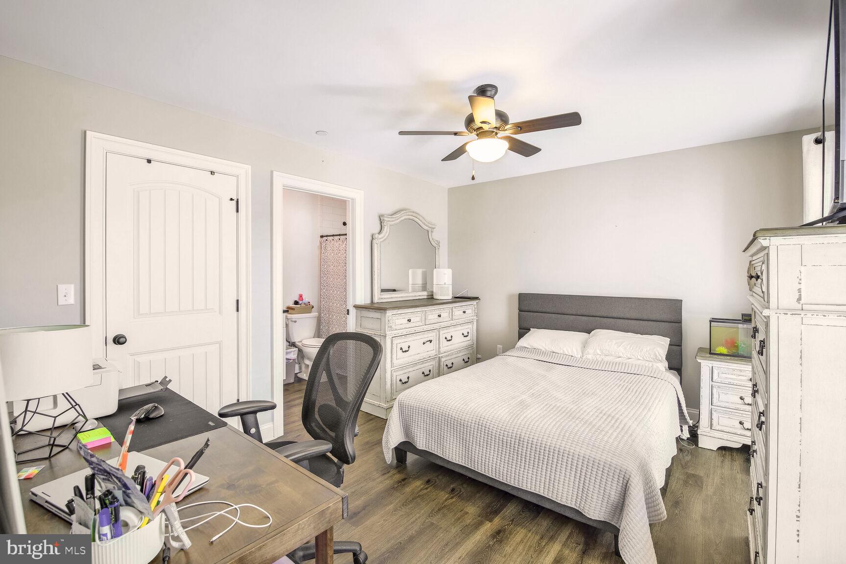 LORDS CROSSING - Residential