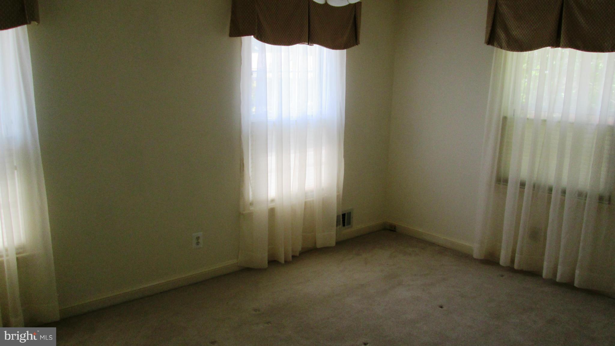 BUSH HILL WOODS - Residential Lease