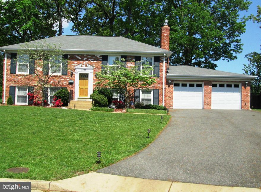 Nice Home in sought after Bush Hill.  Located at the end of a cul-de-sac this home has updated kitchen and baths, huge 2 car garage, nice private back yard with a patio.  Walk to schools and shopping.  Close to transportation routes and public transportation.  Sorry no smokers or pets.  Use NVAR Rental App  Se instructions for application process and electronic payment in Document section.