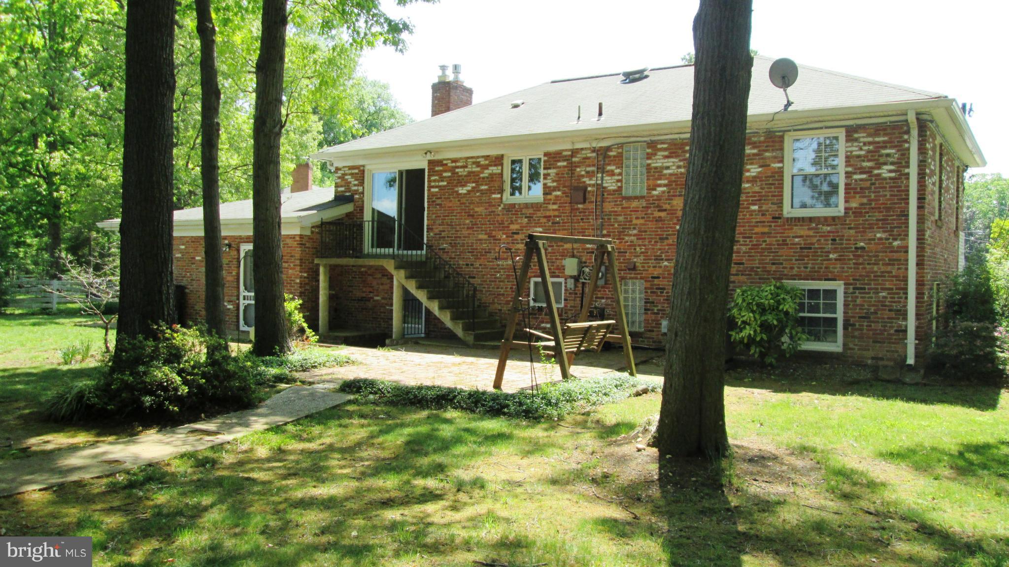 BUSH HILL WOODS - Residential Lease