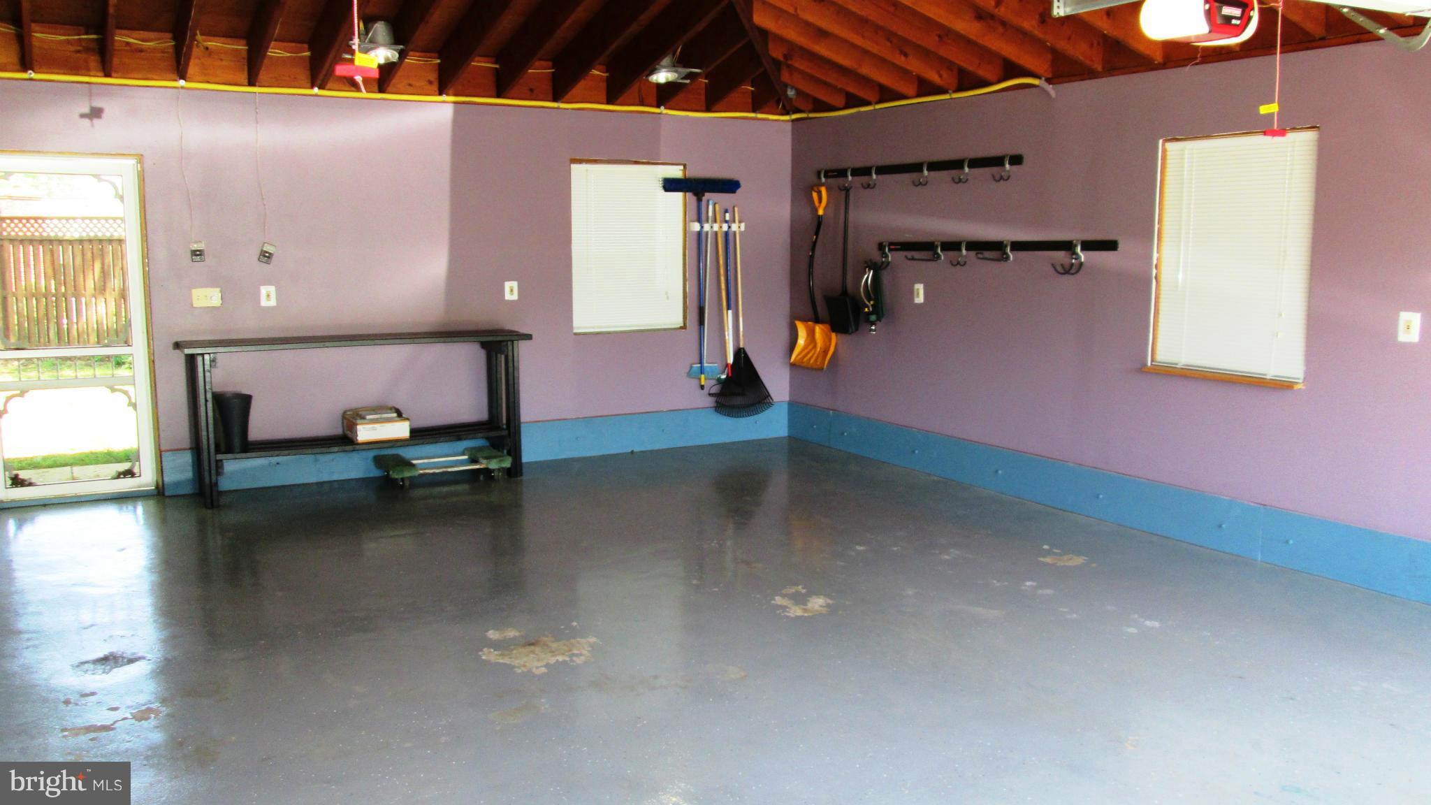 BUSH HILL WOODS - Residential Lease