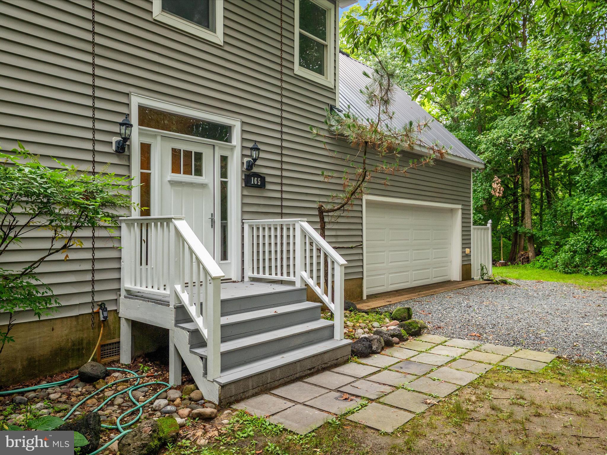 165 CHAR NOR MANOR BOULEVARD