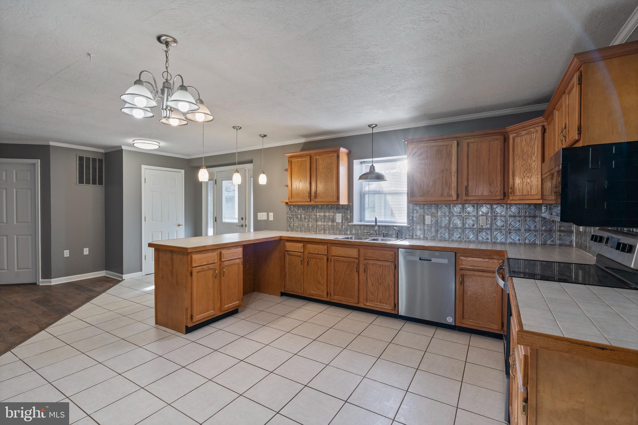 HANOVER JUNCTION - Residential