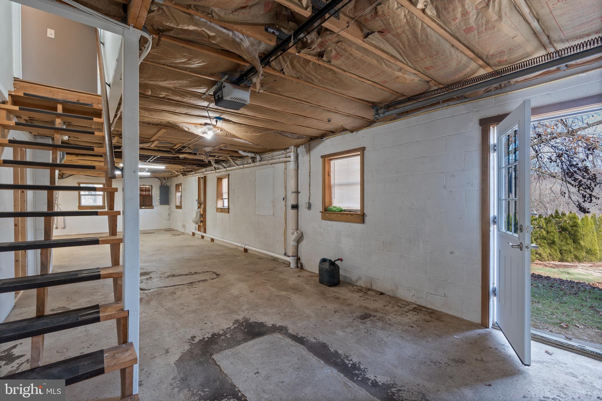 HANOVER JUNCTION - Residential