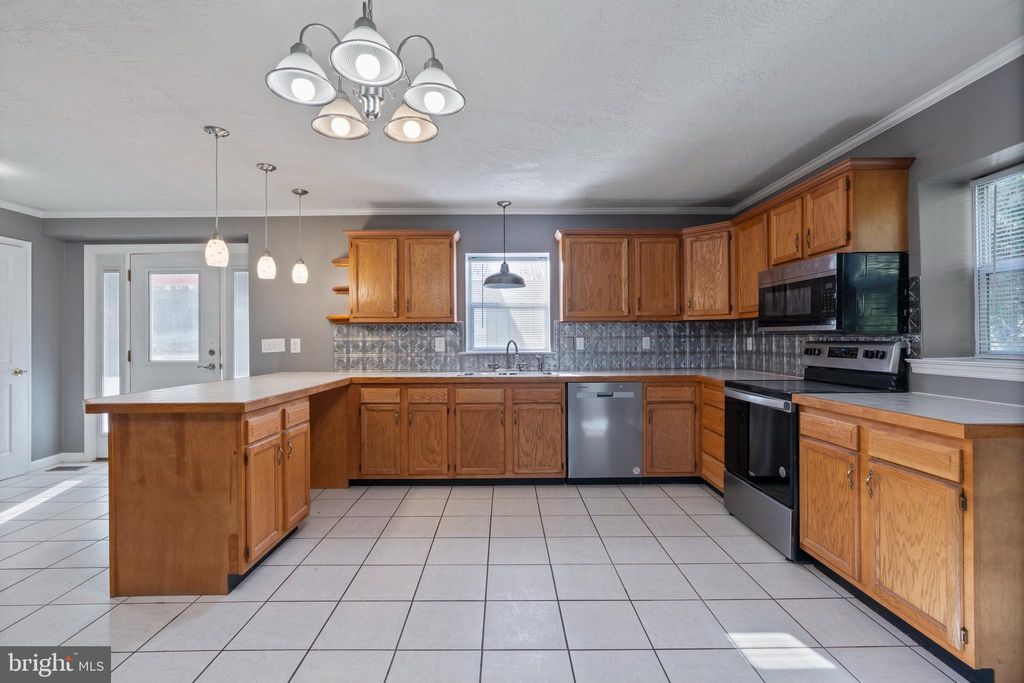 Photo of 2530 Tree Top Lane, SEVEN VALLEYS, PA 17360 (MLS # PAYK2094784)