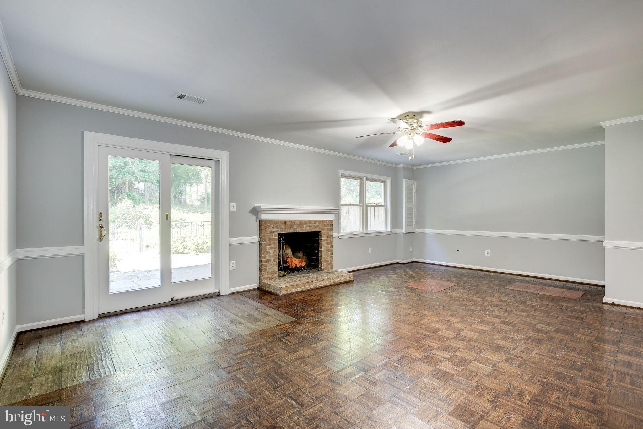 COUNCIL SQUARE - Residential Lease