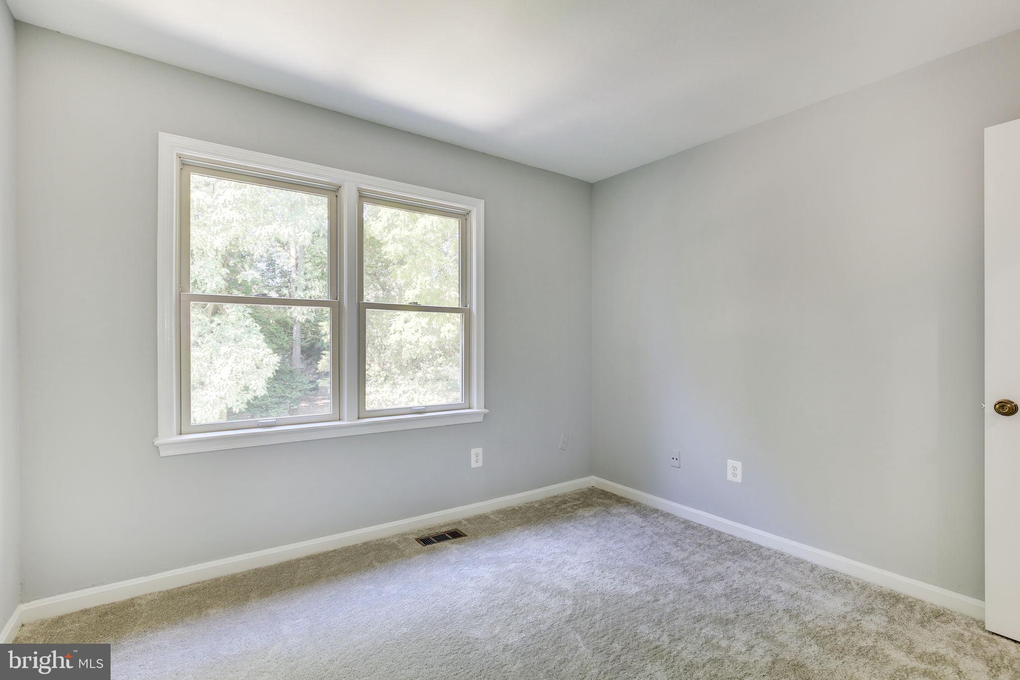 COUNCIL SQUARE - Residential Lease