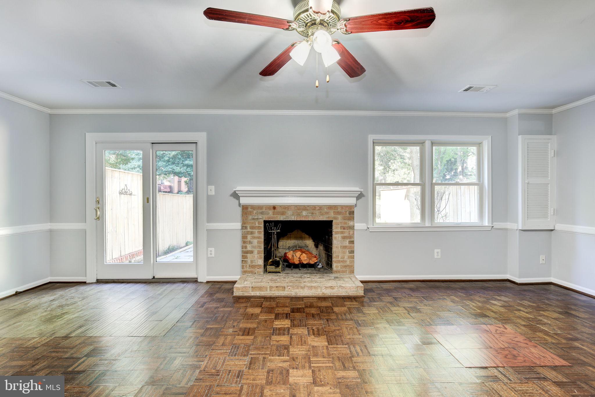 COUNCIL SQUARE - Residential Lease