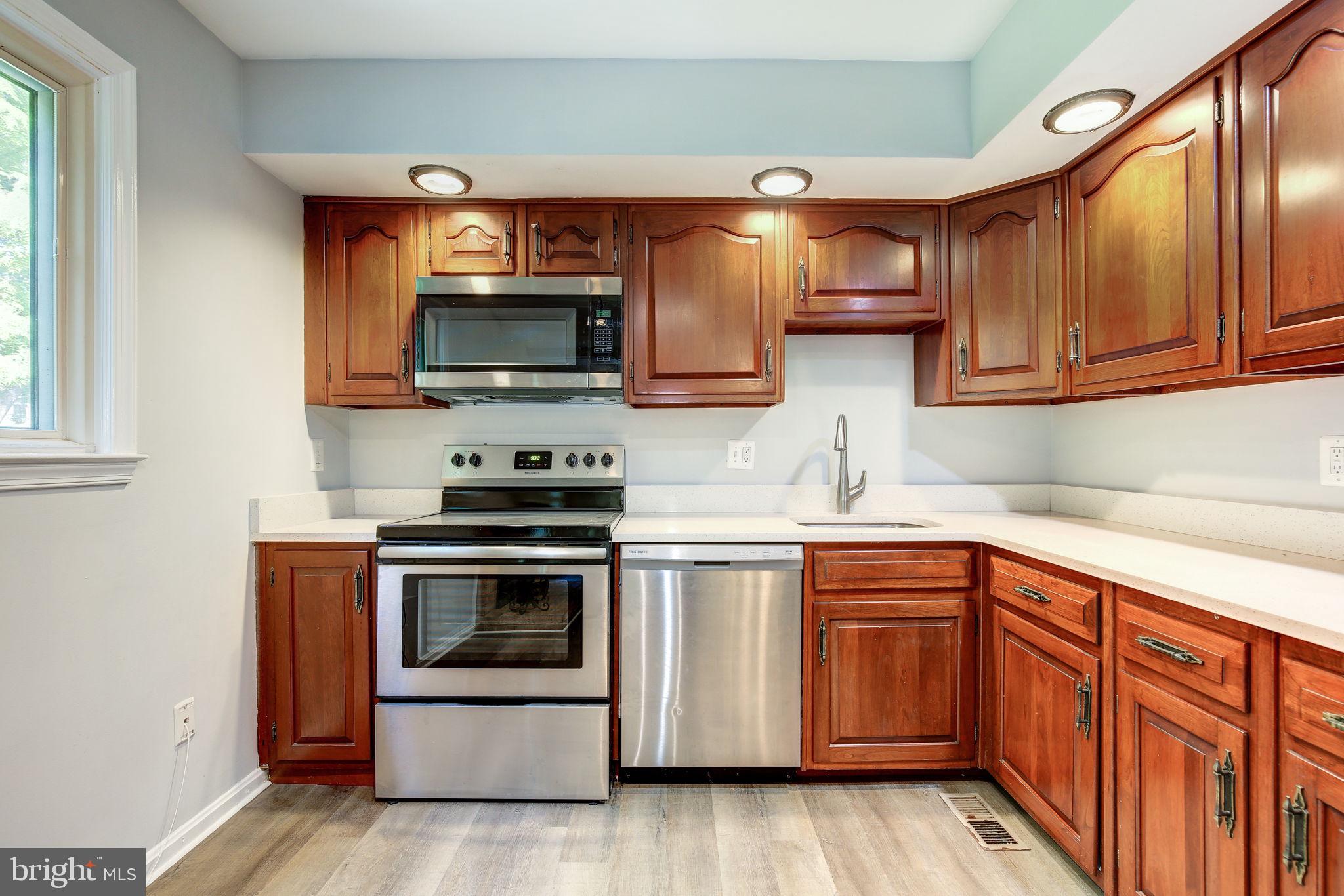 COUNCIL SQUARE - Residential Lease