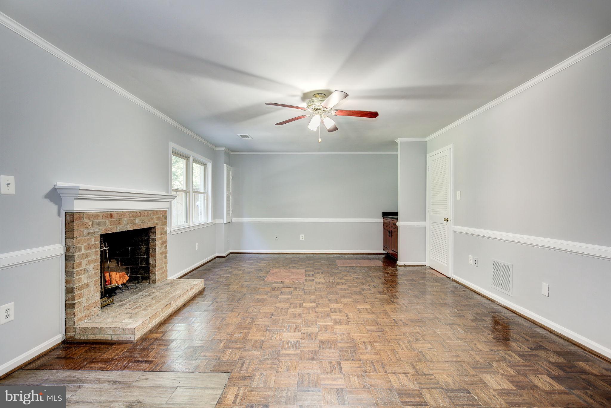 COUNCIL SQUARE - Residential Lease