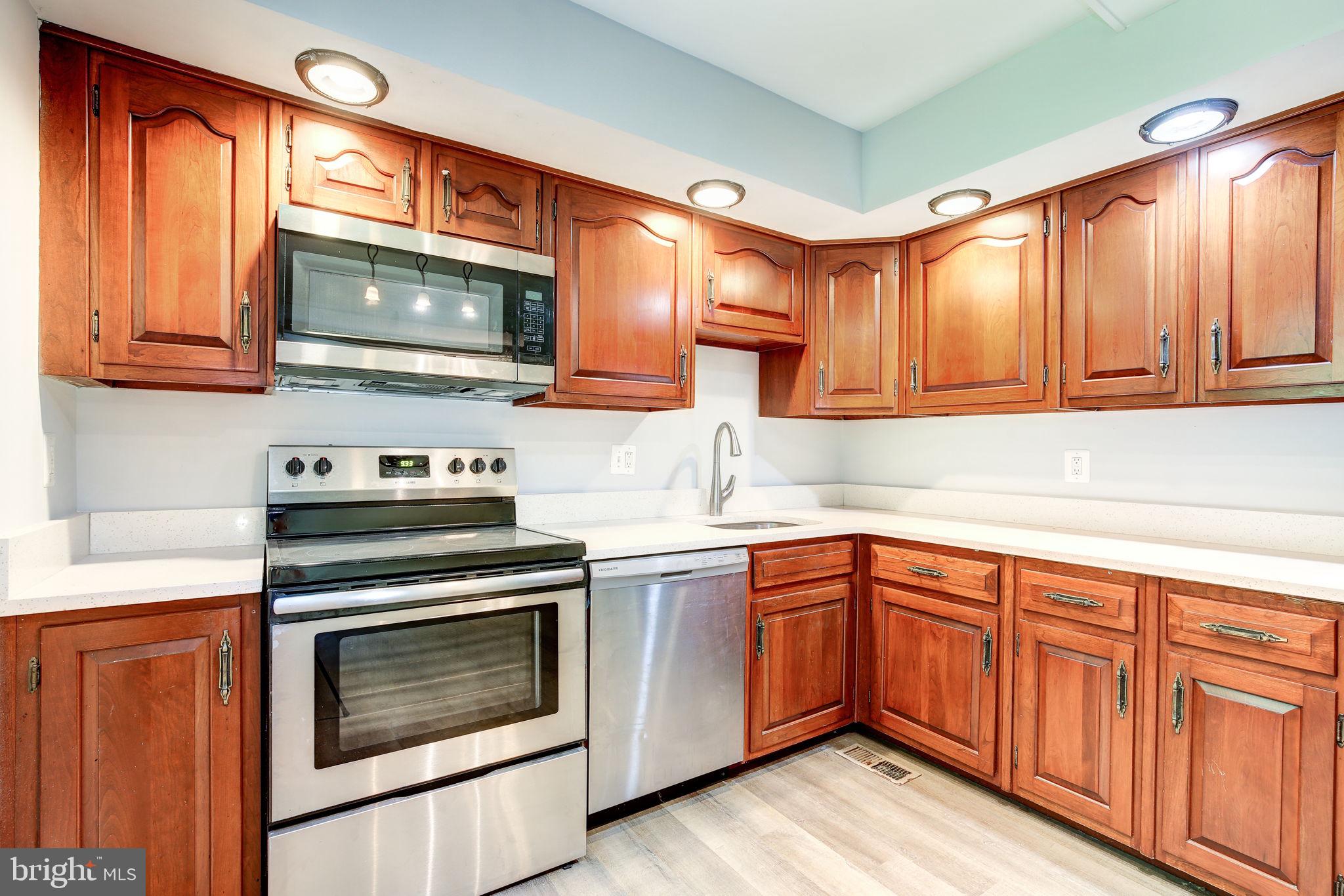 COUNCIL SQUARE - Residential Lease