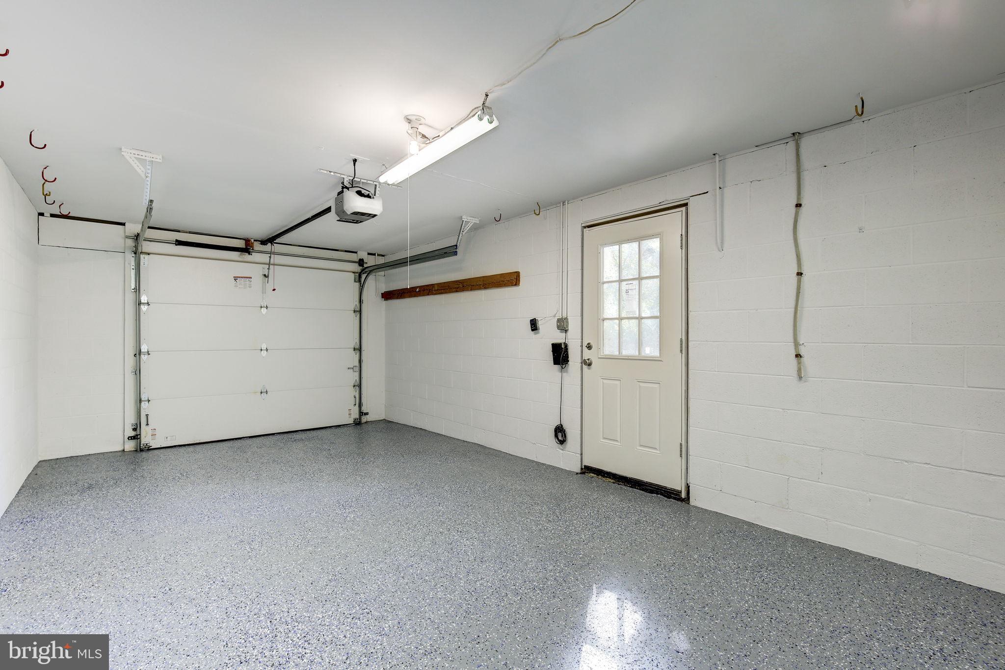 COUNCIL SQUARE - Residential Lease