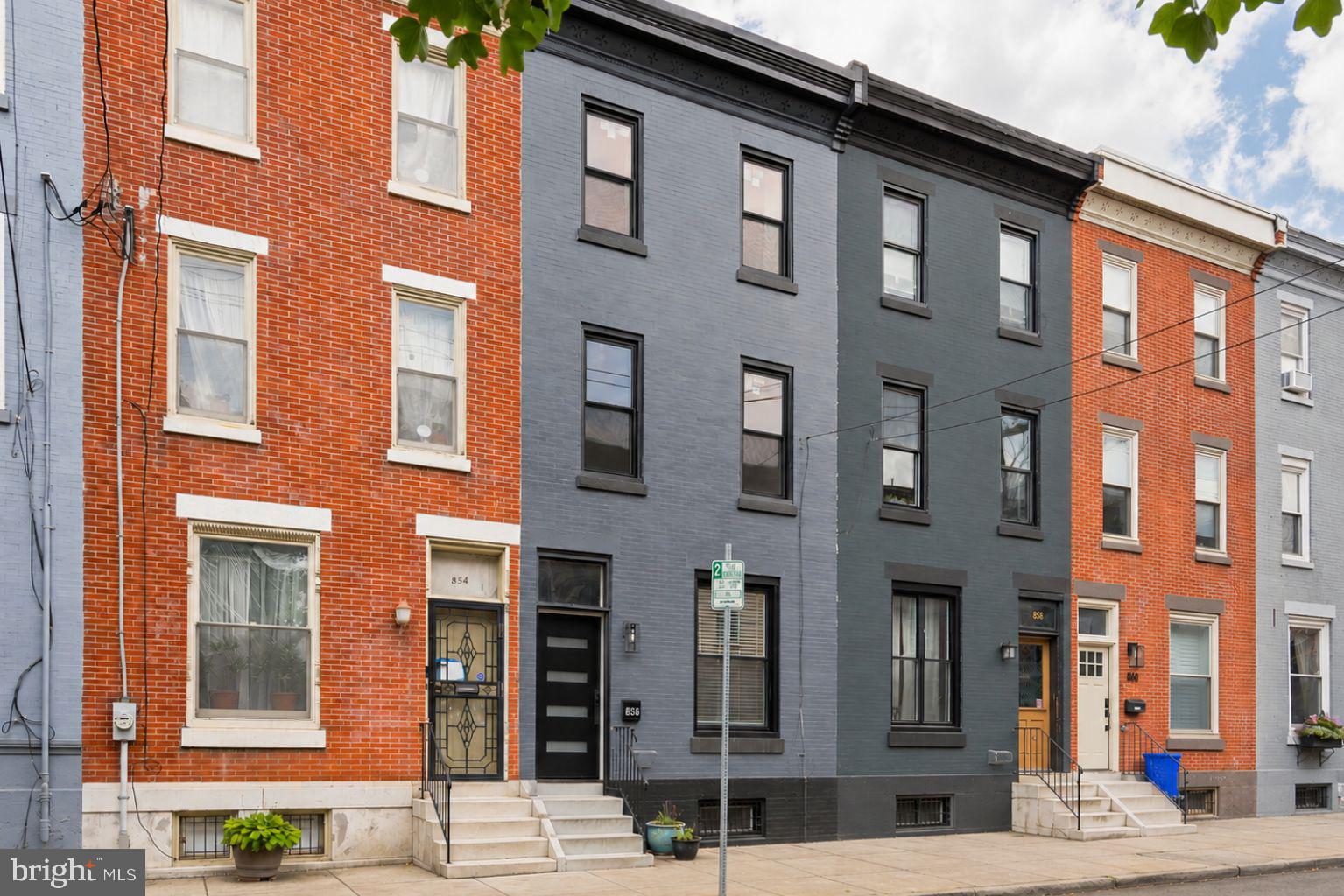 856 PERKIOMEN STREET
