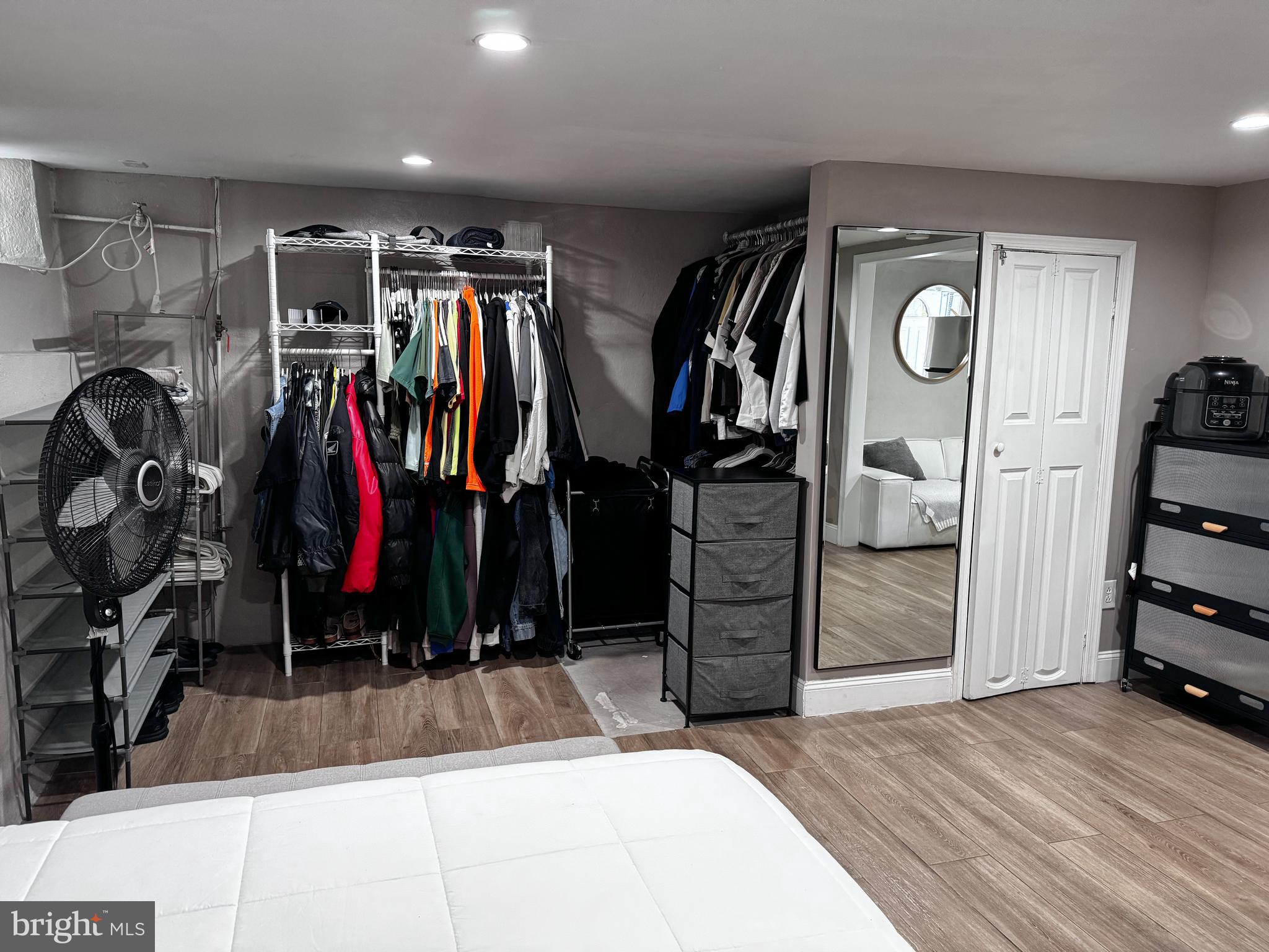 TACONY - Residential