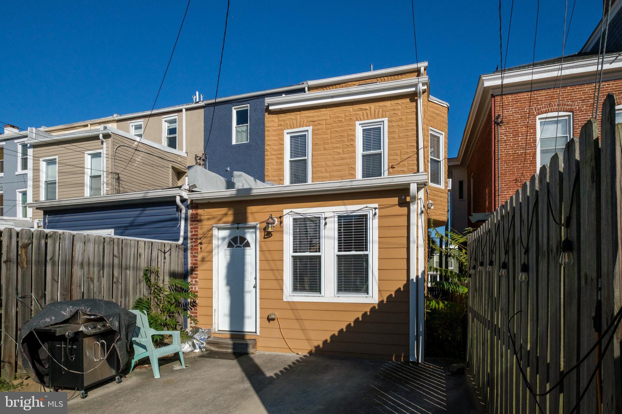 HAMPDEN HISTORIC DISTRICT - Residential Lease