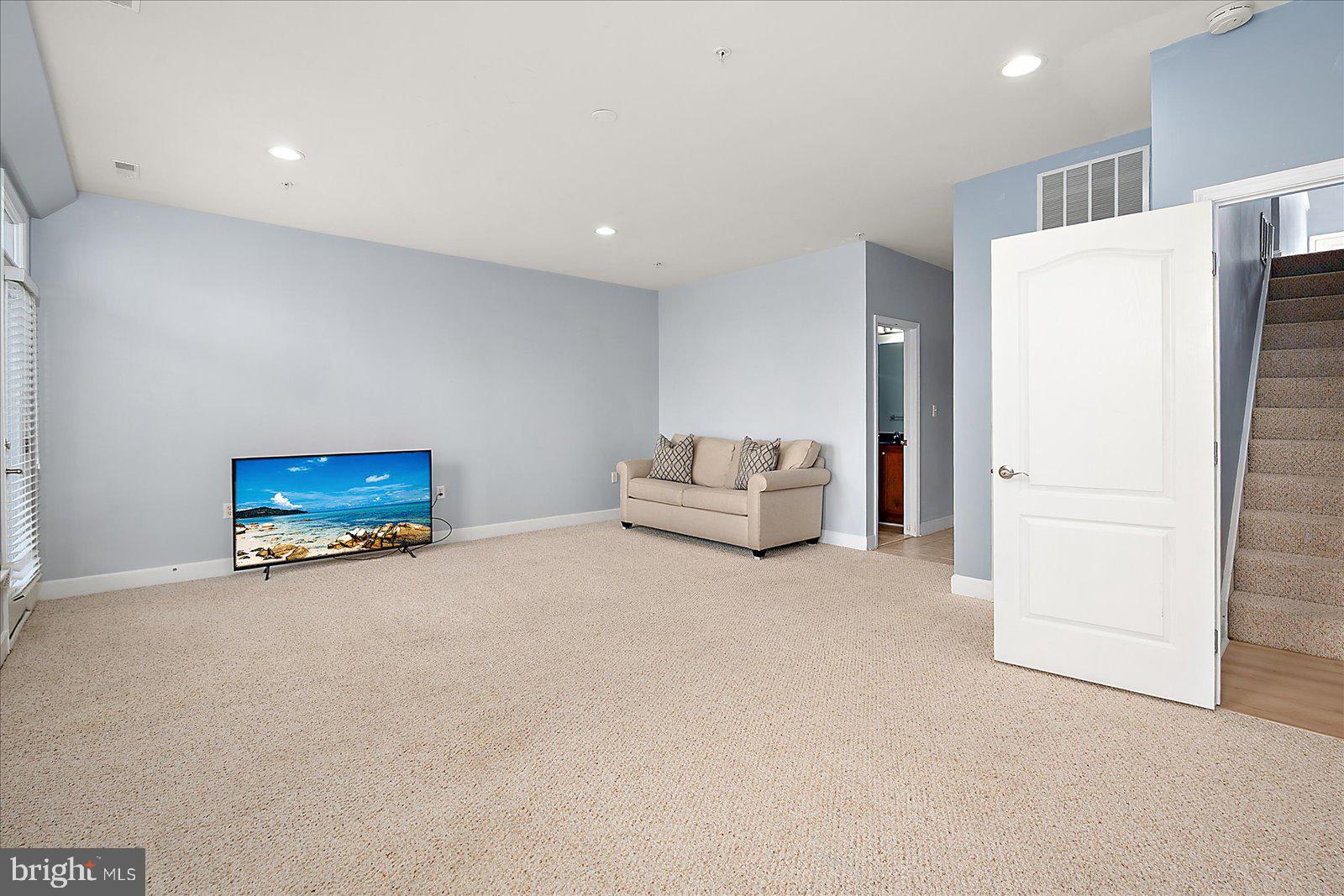 GLEN RIDDLE - Residential