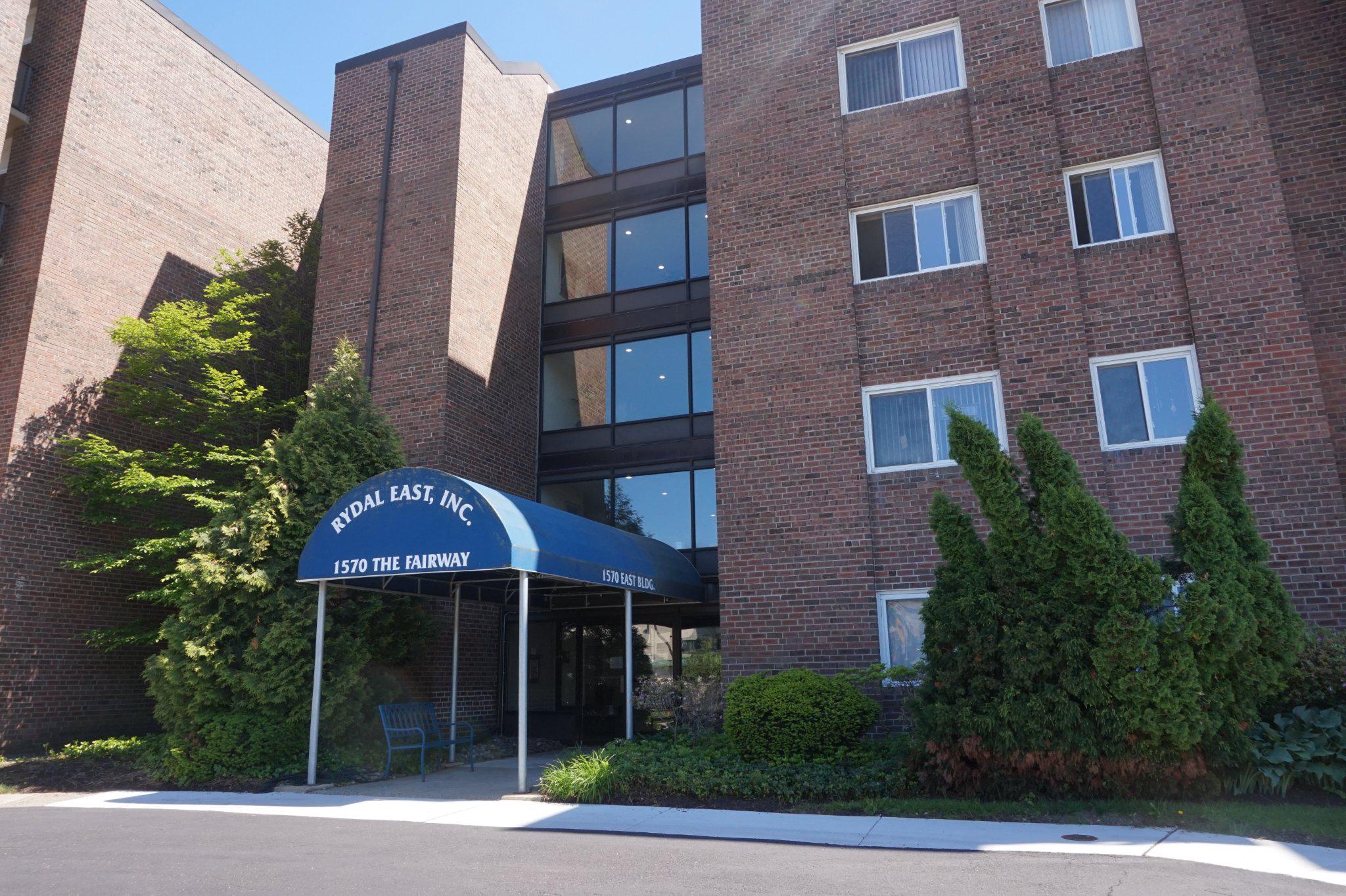 1570 THE FAIRWAY 512 E