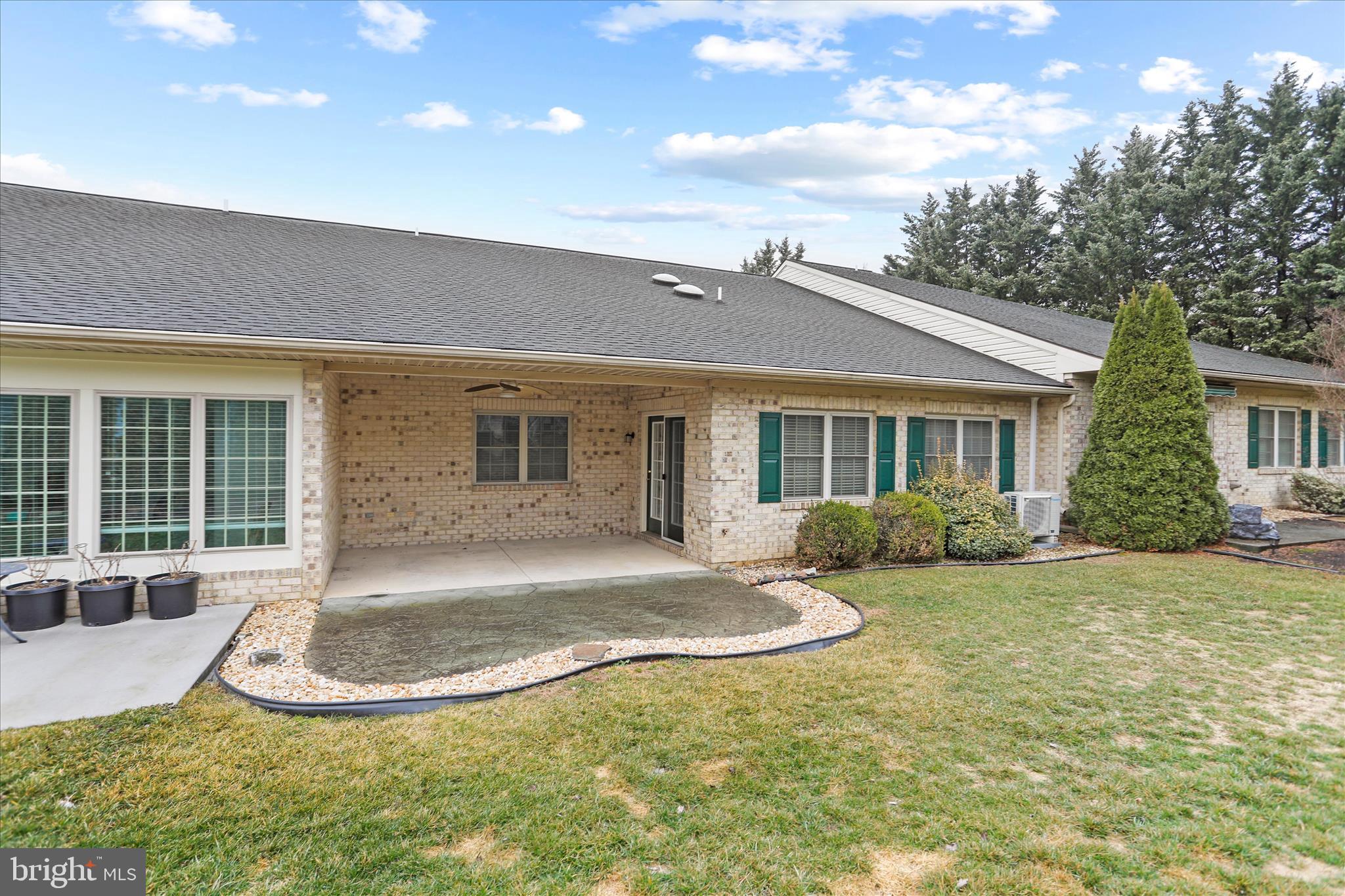 CORTLAND MANOR - Residential