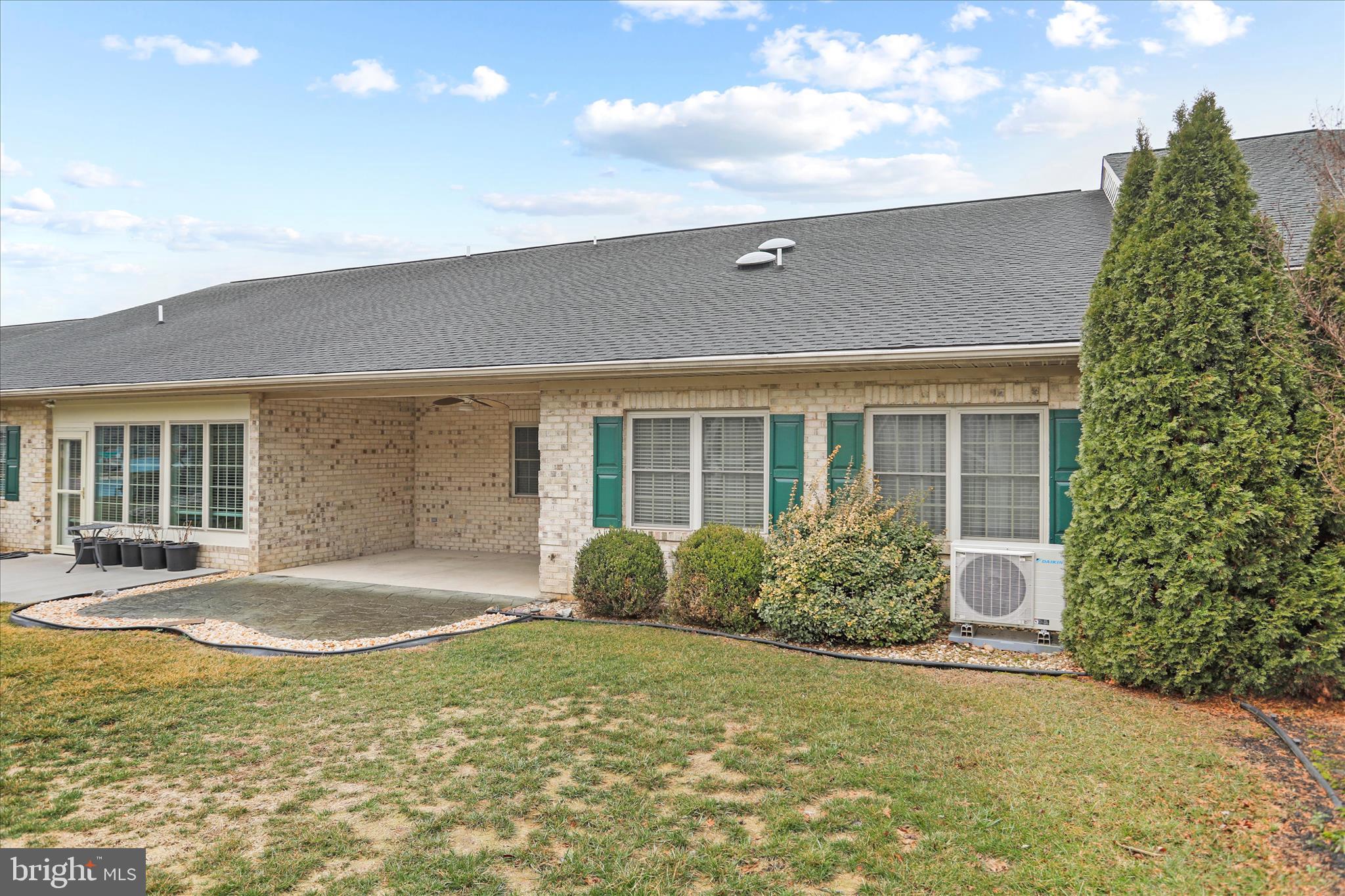 CORTLAND MANOR - Residential