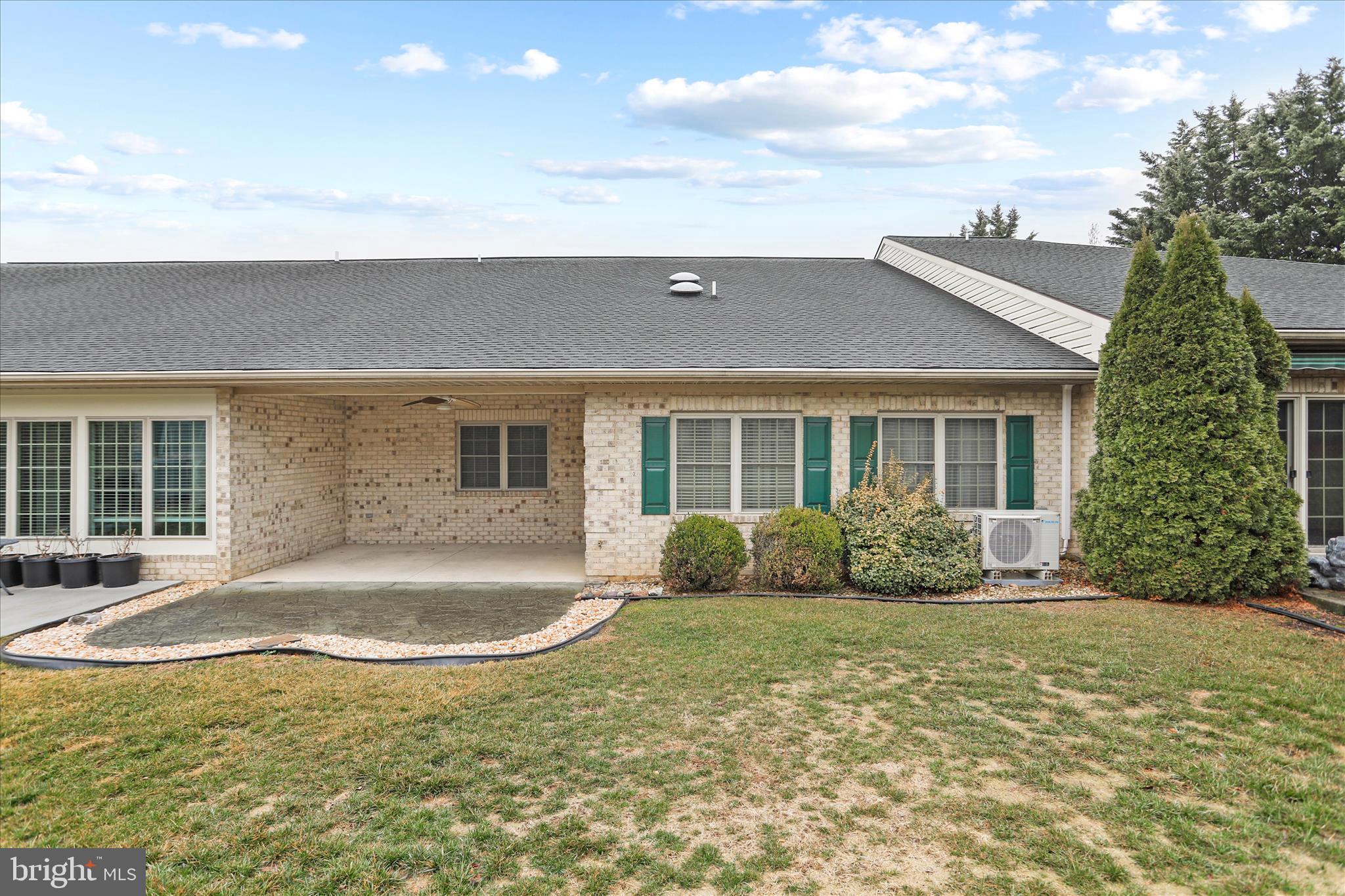 CORTLAND MANOR - Residential