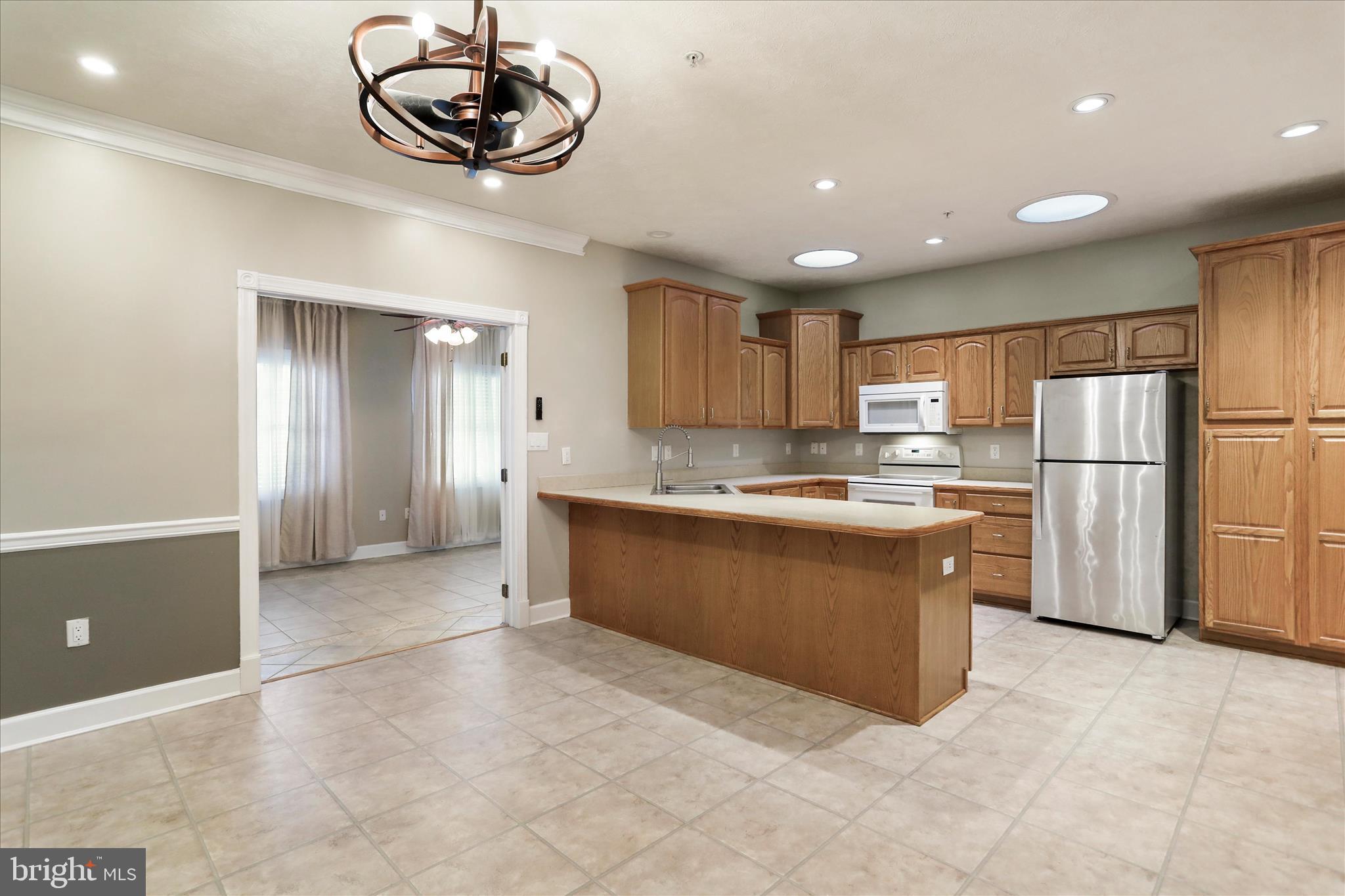 CORTLAND MANOR - Residential