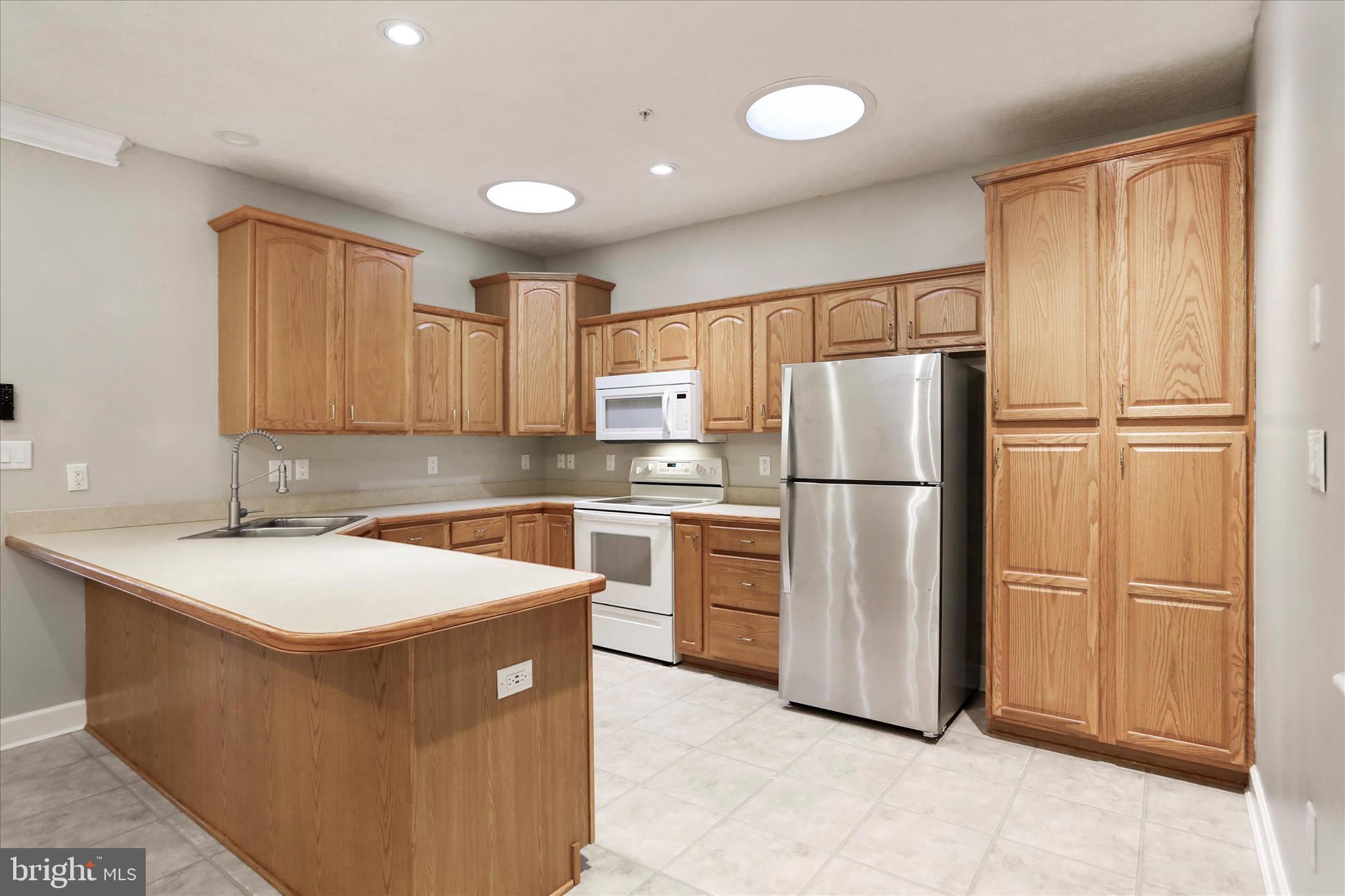 CORTLAND MANOR - Residential