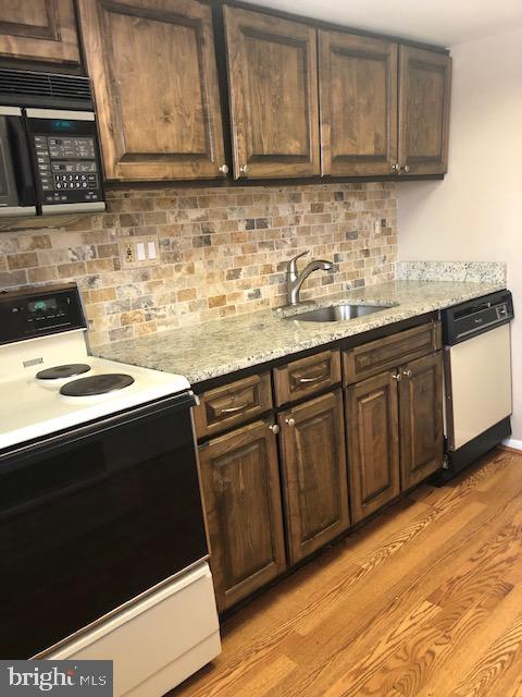 GWYNEDD CLUB - Residential Lease