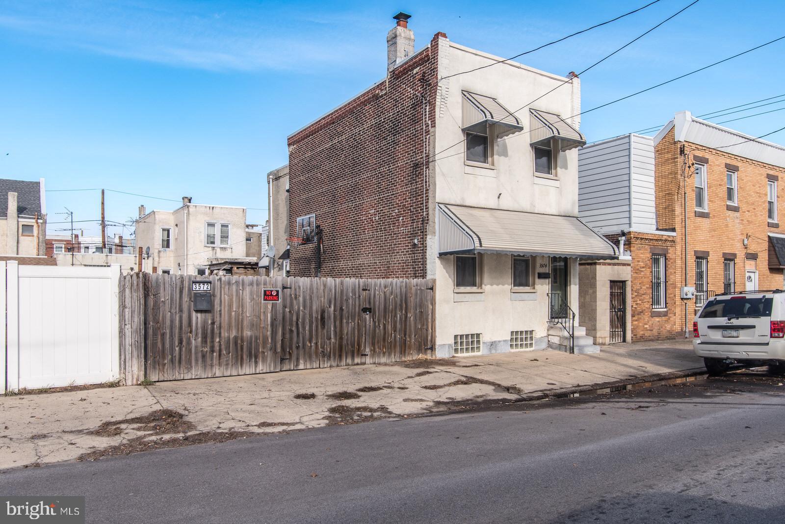 PORT RICHMOND - Residential