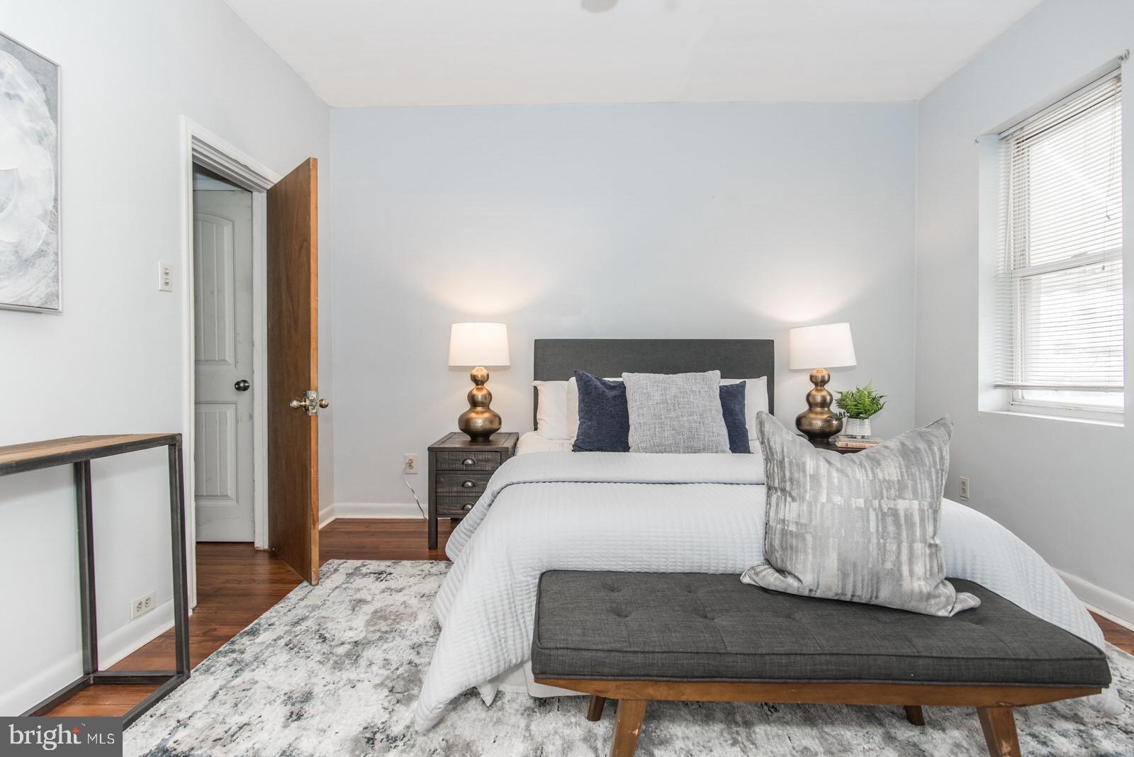 PORT RICHMOND - Residential