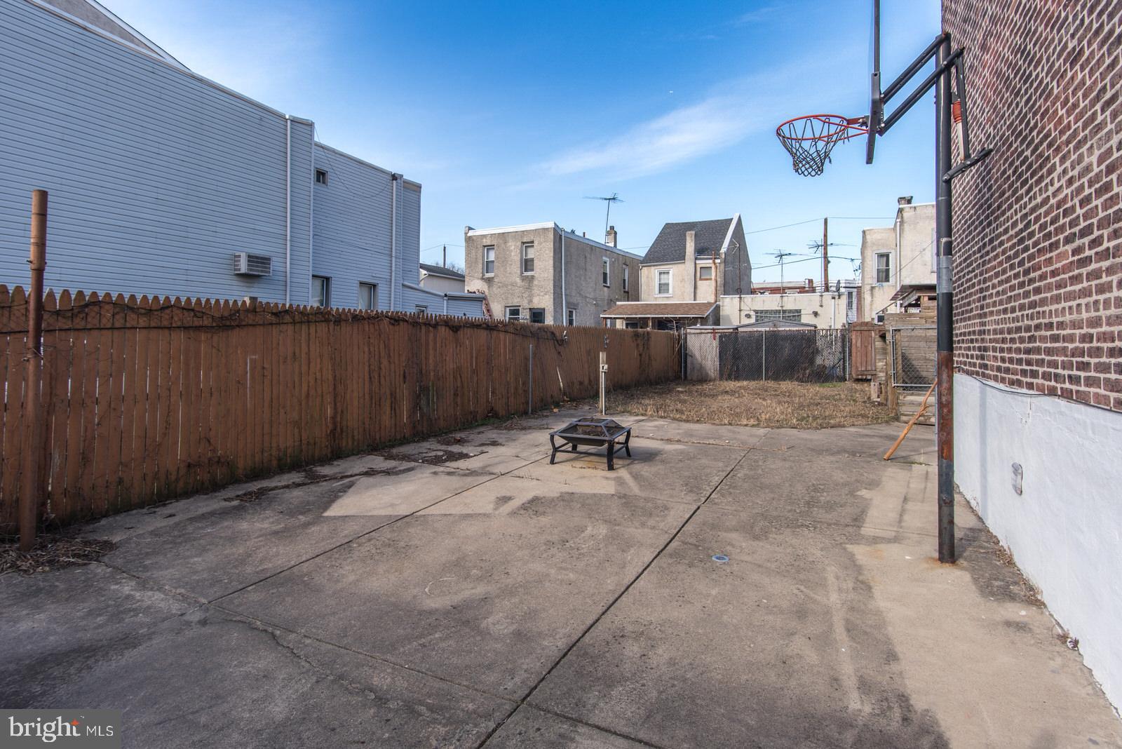 PORT RICHMOND - Residential