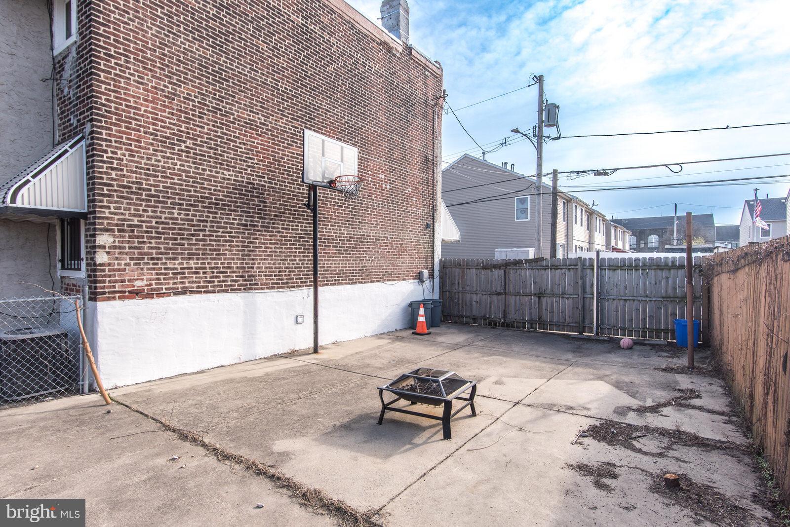 PORT RICHMOND - Residential