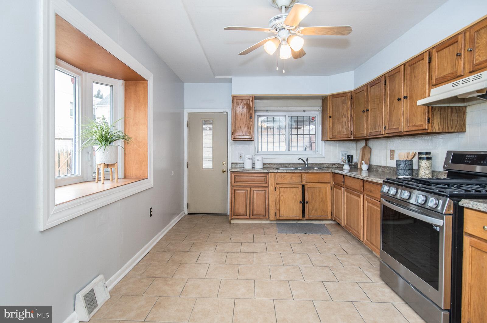 PORT RICHMOND - Residential