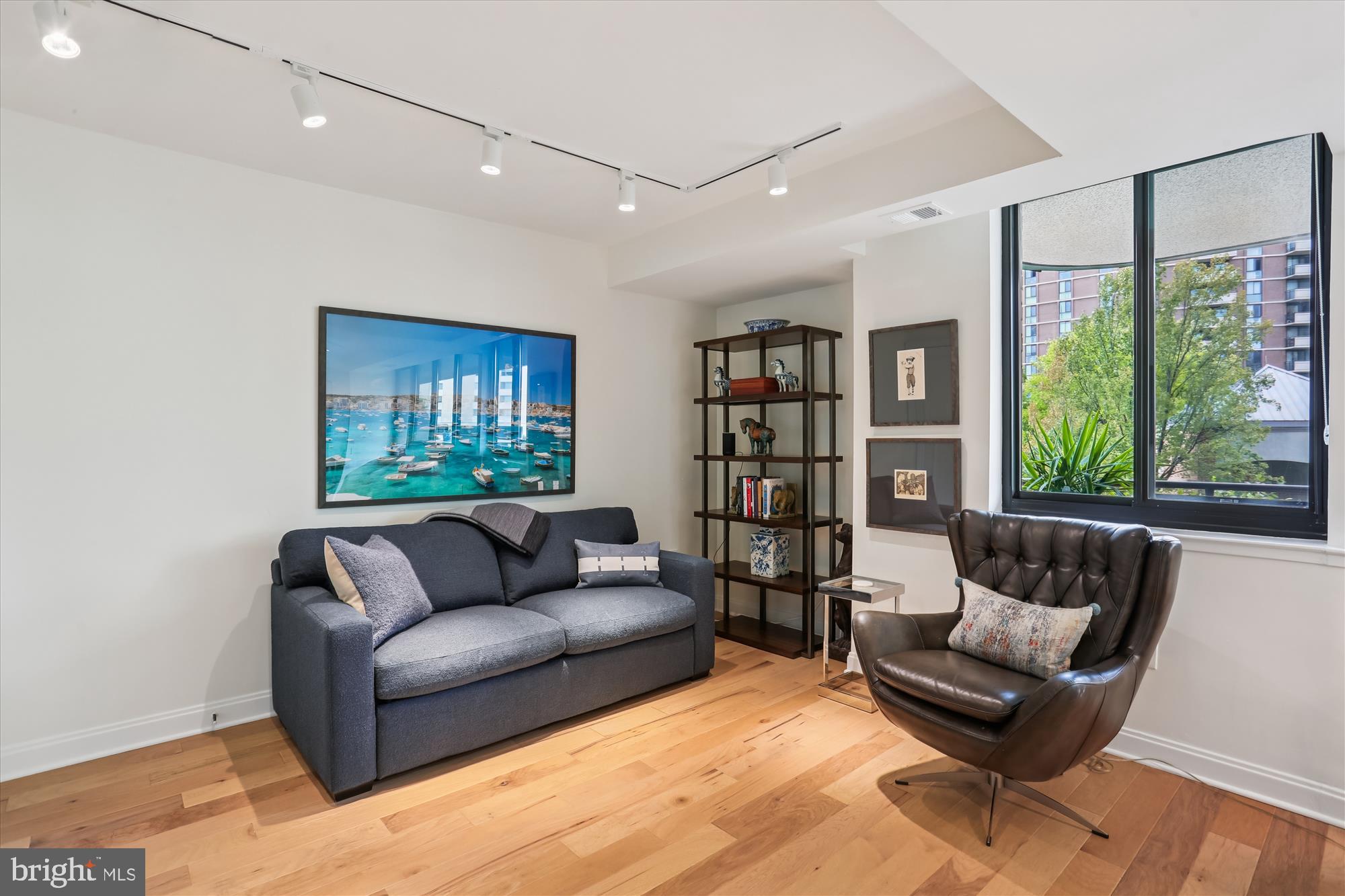 FRIENDSHIP HEIGHTS - Residential