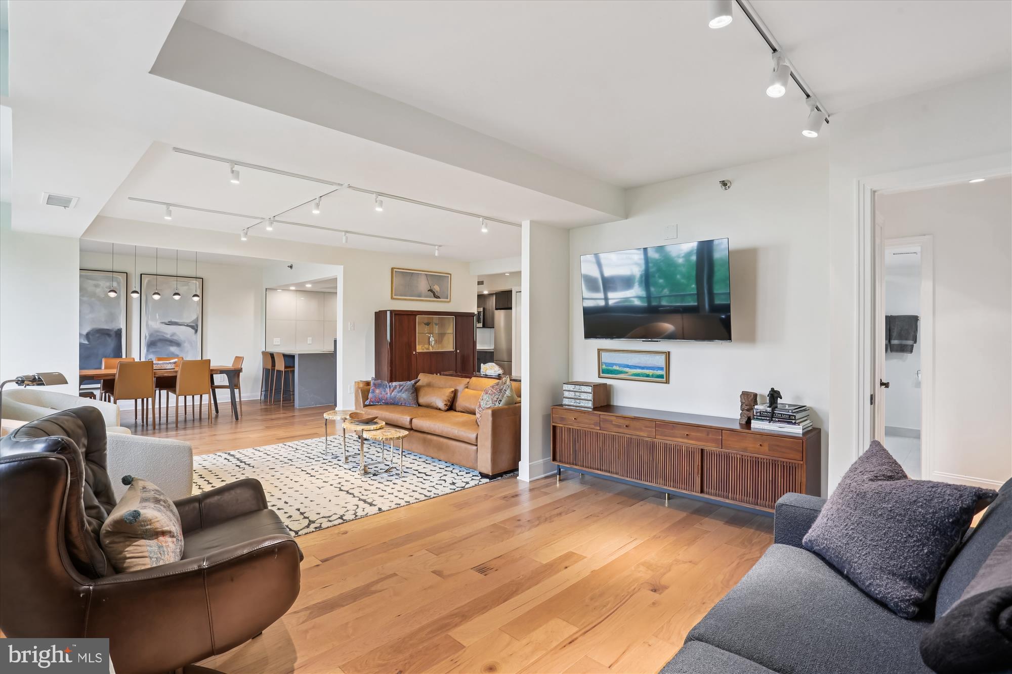 FRIENDSHIP HEIGHTS - Residential