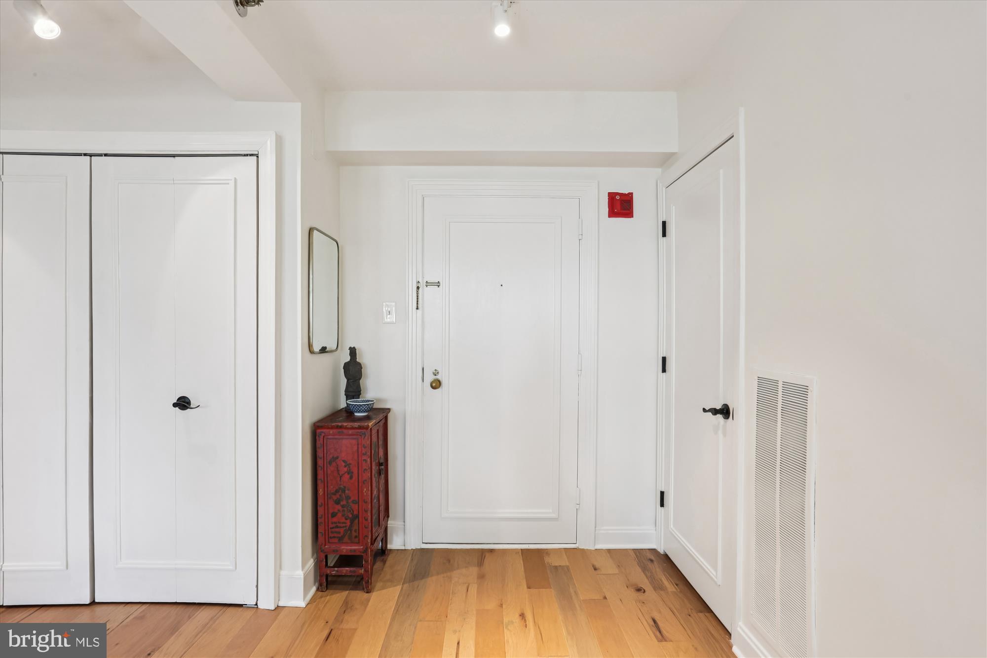 FRIENDSHIP HEIGHTS - Residential