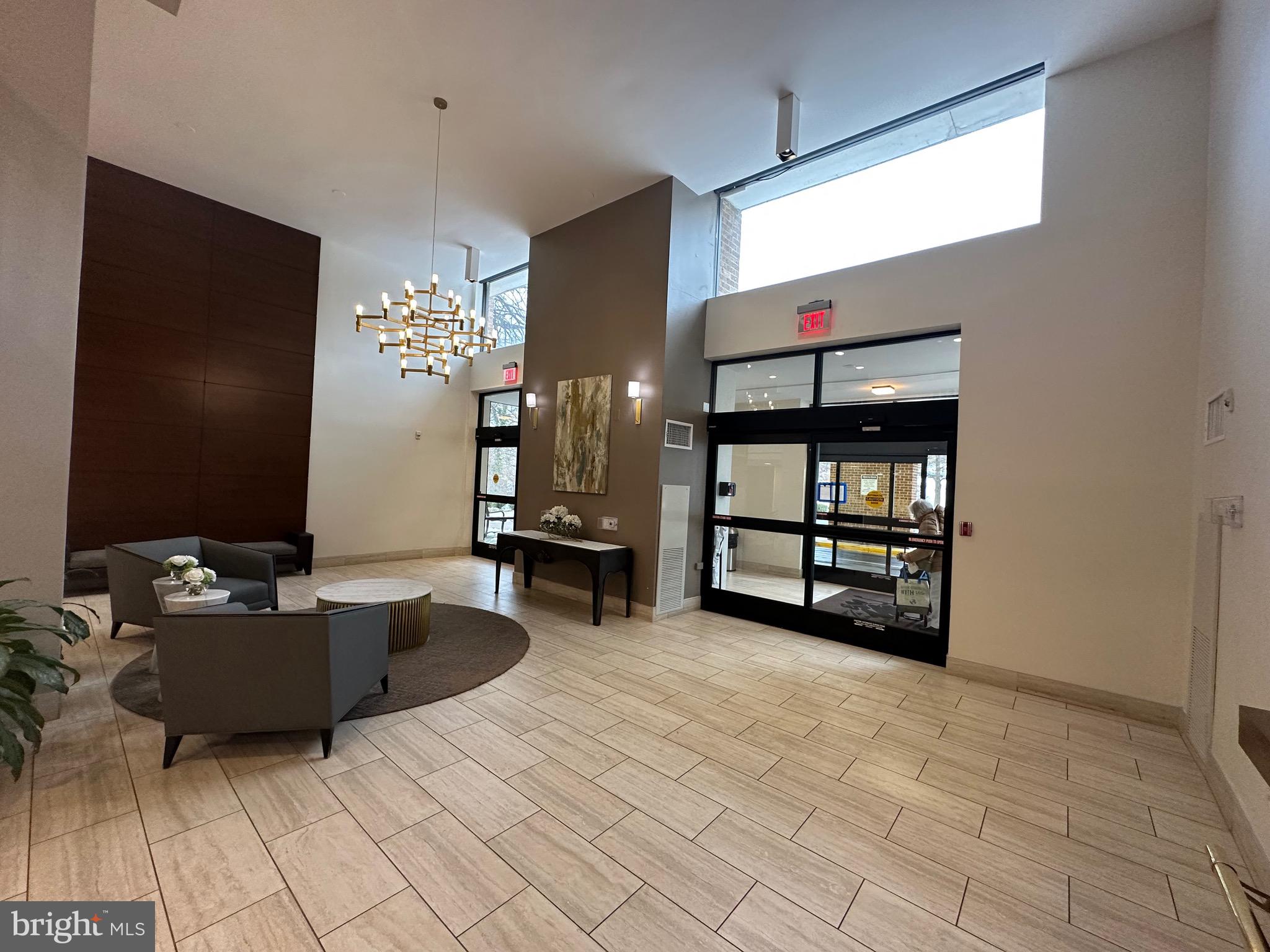 IDYLWOOD TOWERS CONDO - Residential